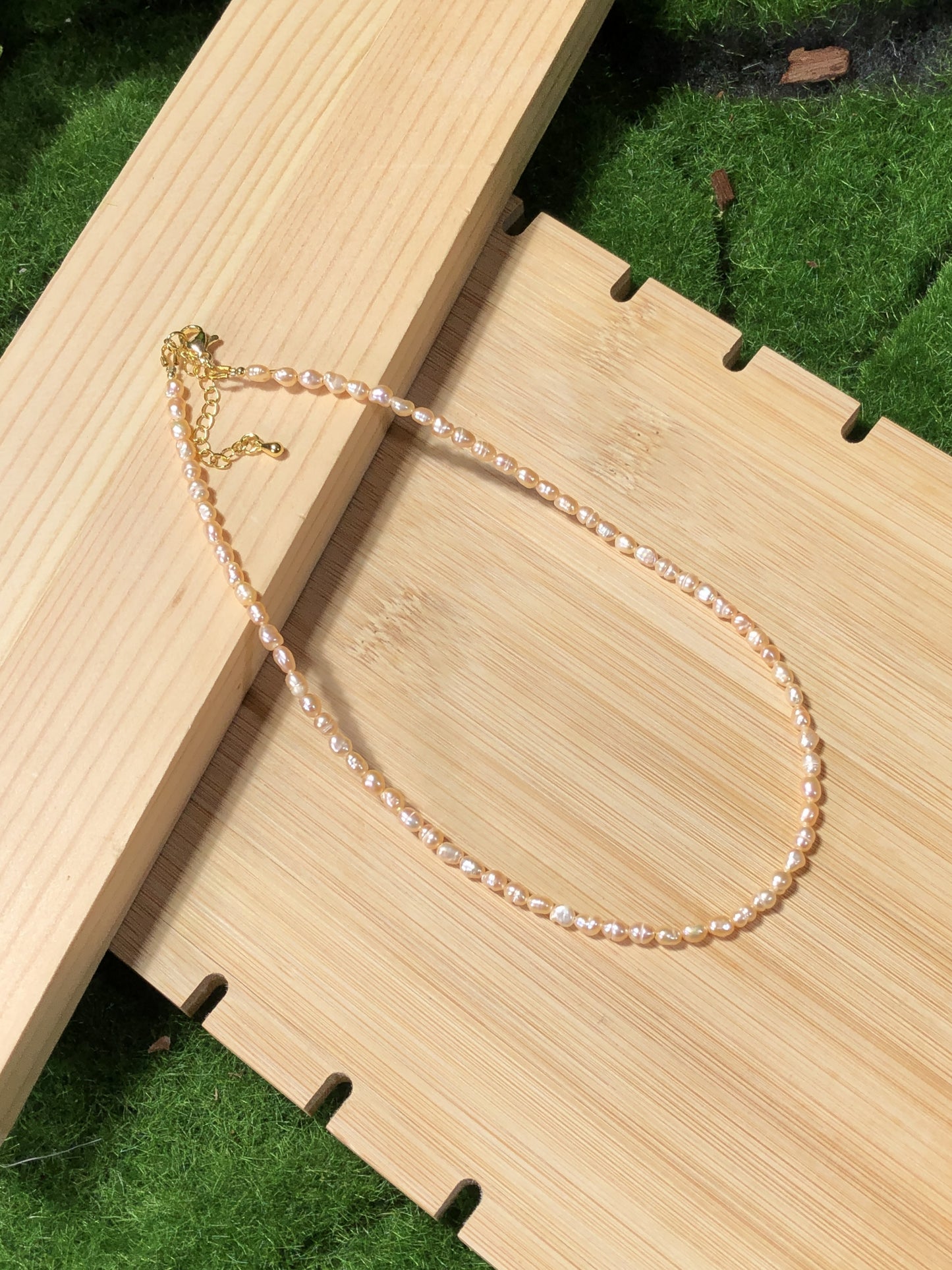 Natürliche gelbe Süßwasserperlenkette, handgefertigt.