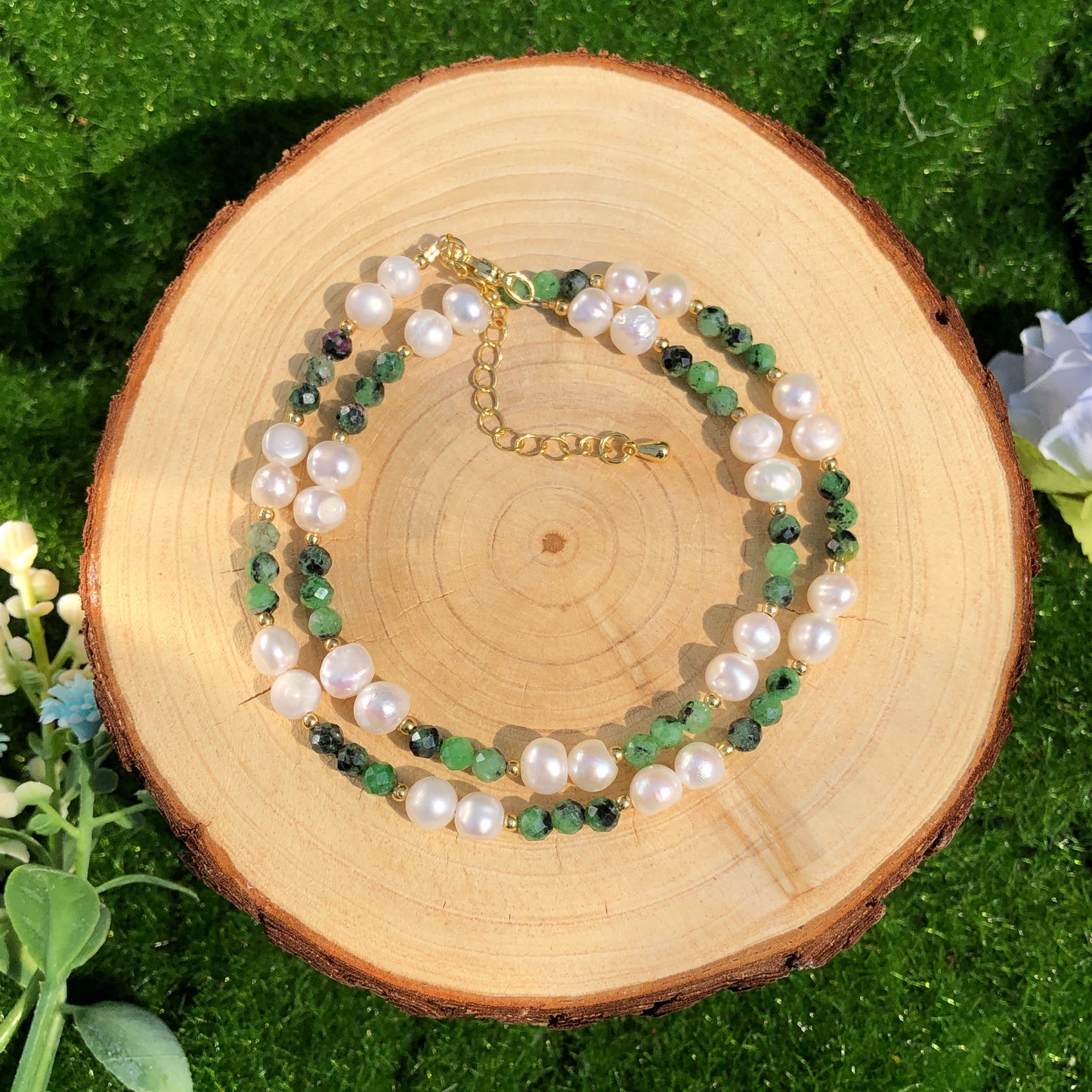 Wunderschöner natürlicher grüner Edelstein, Süßwasserperle, kupferplattiertes 14k Gold, Halskette, handgefertigt