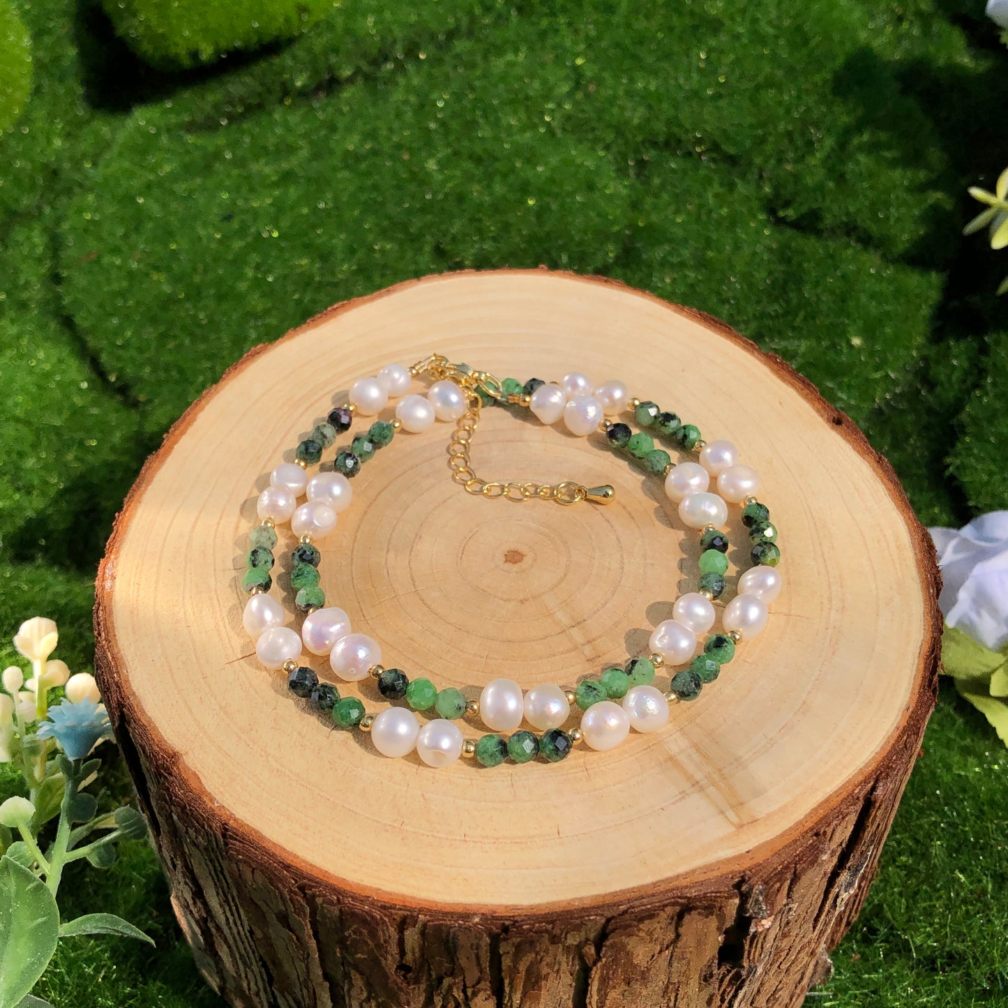Wunderschöner natürlicher grüner Edelstein, Süßwasserperle, kupferplattiertes 14k Gold, Halskette, handgefertigt