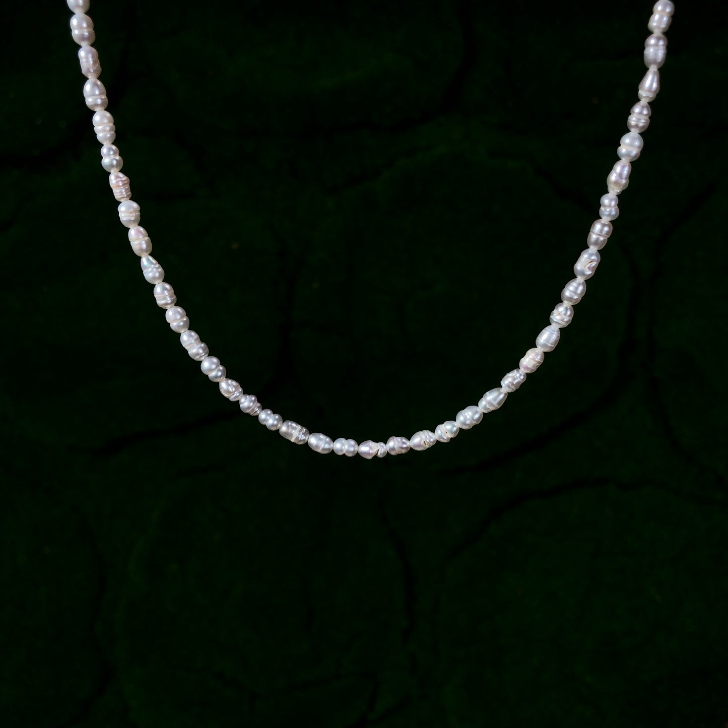 Halskette aus natürlichen Süßwasserperlen, Kupferkette, 14-karätig vergoldet, handgefertigt.