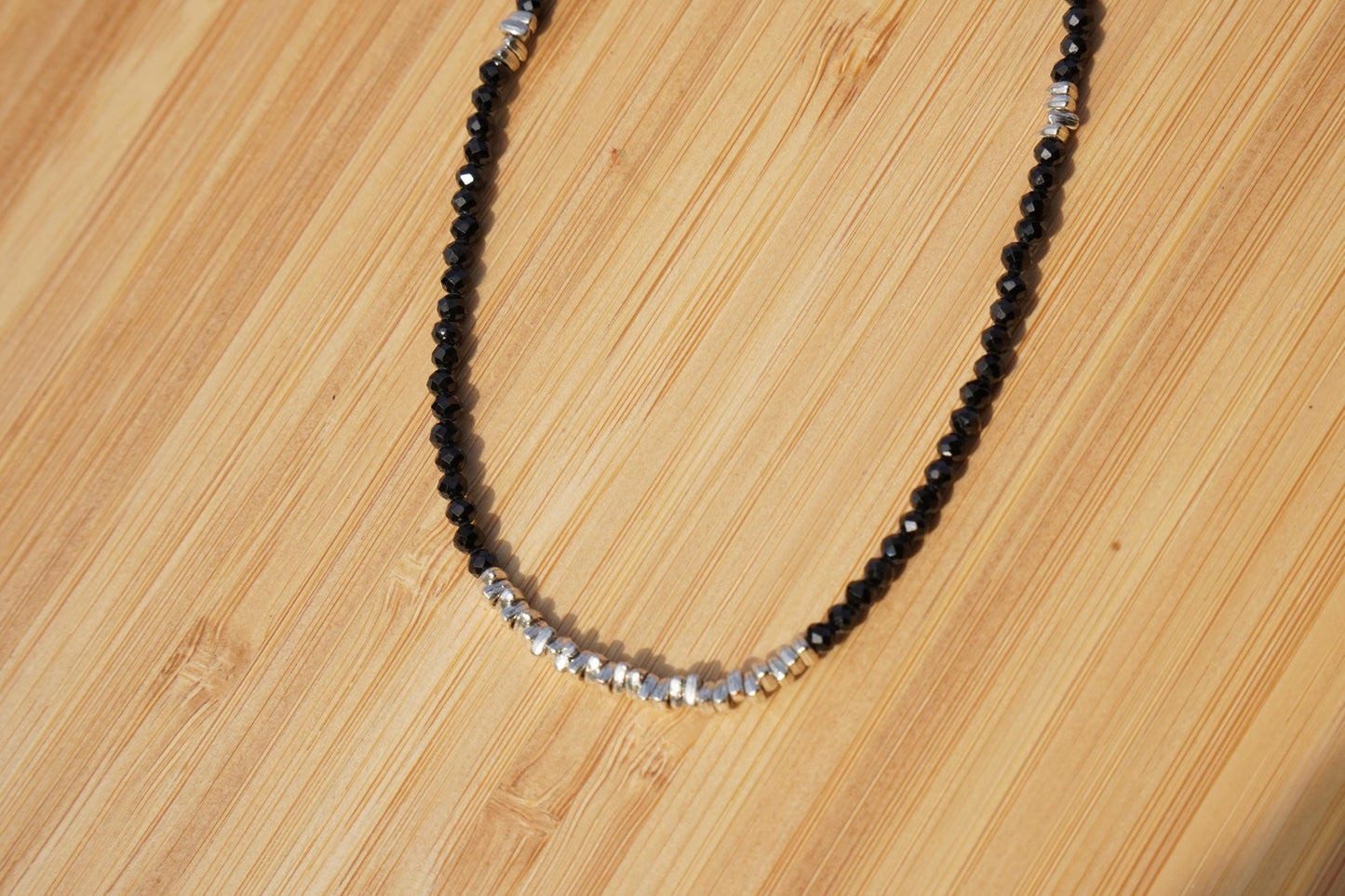 Feine Halskette Schwarzer Spinell Halskette Kupfer Edelstein Halskette Handmade Handgefertigte Halskette