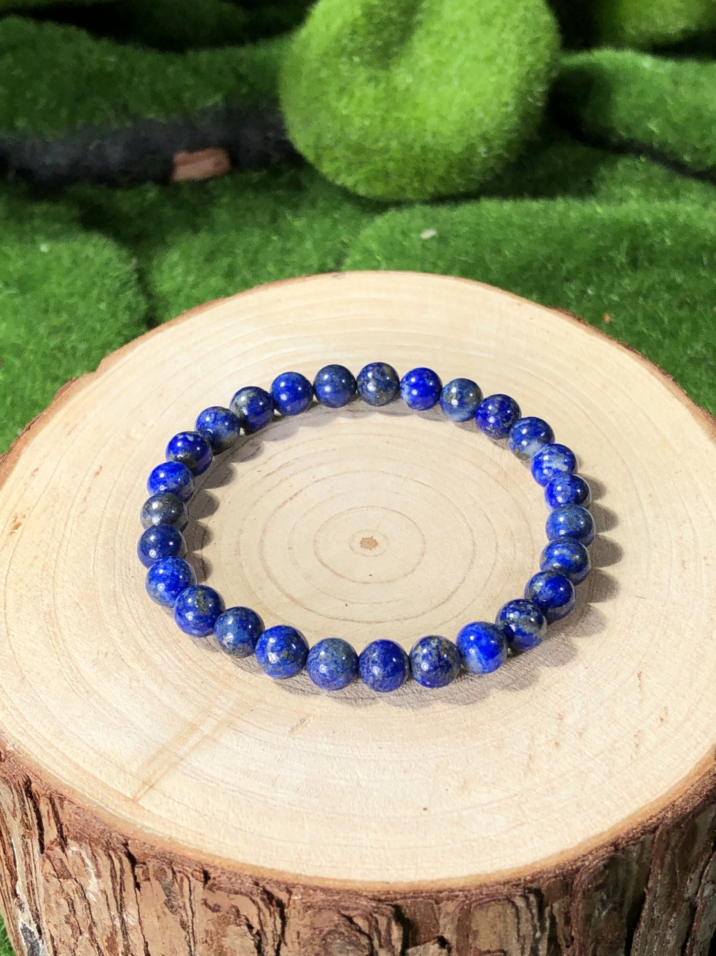 Armband aus natürlichem Lapislazuli, handgefertigt
