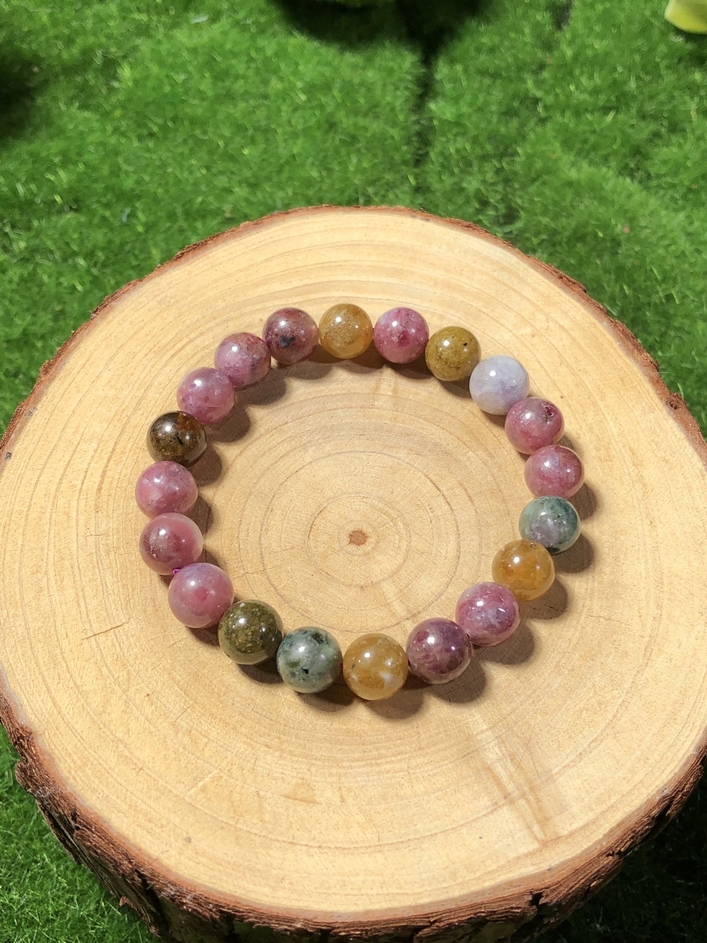 Armband aus naturfarbenem Turmalin, handgefertigt