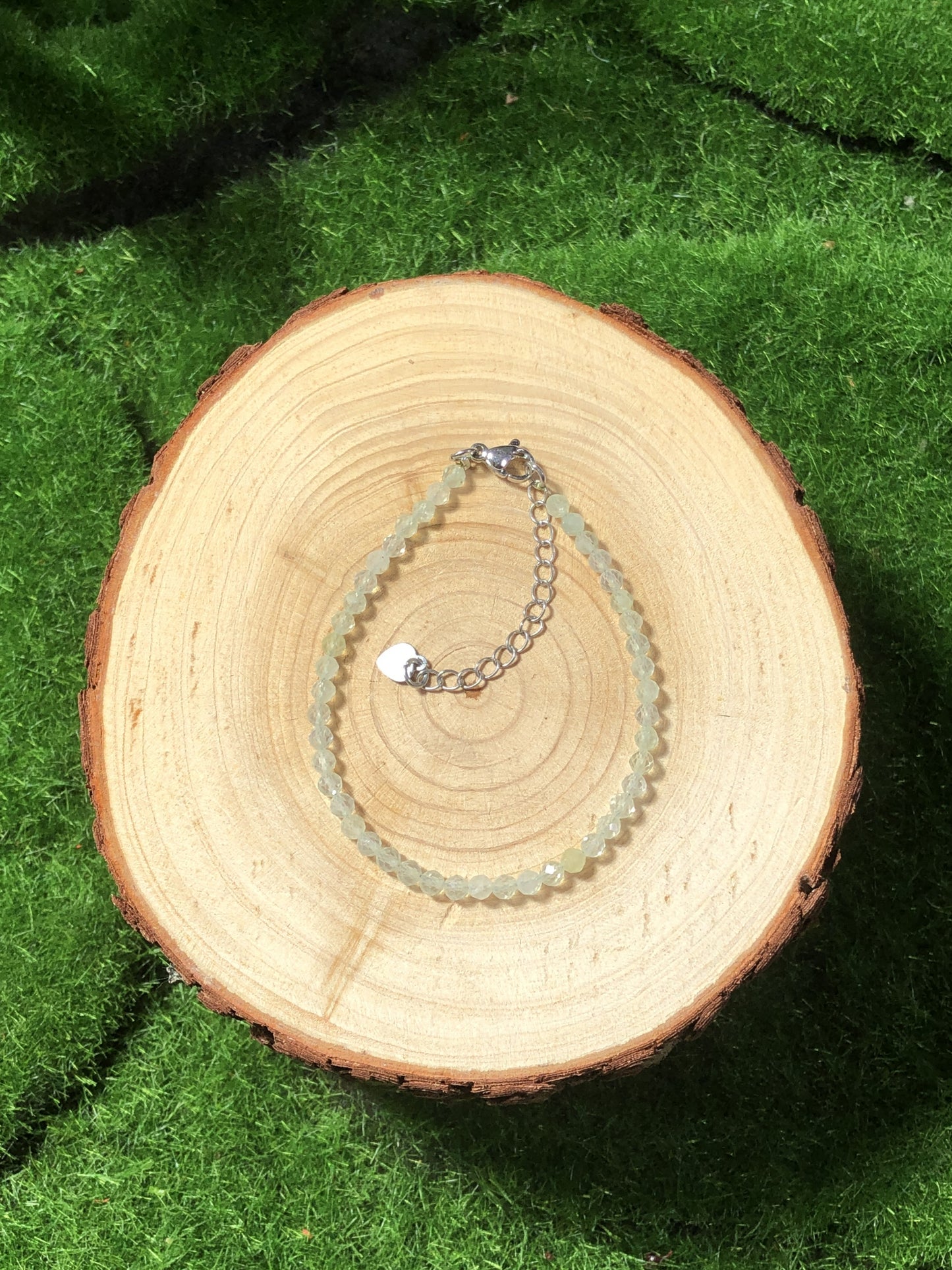 Armband aus natürlichem Prehnit, Kette aus 925er Sterlingsilber, handgefertigt.