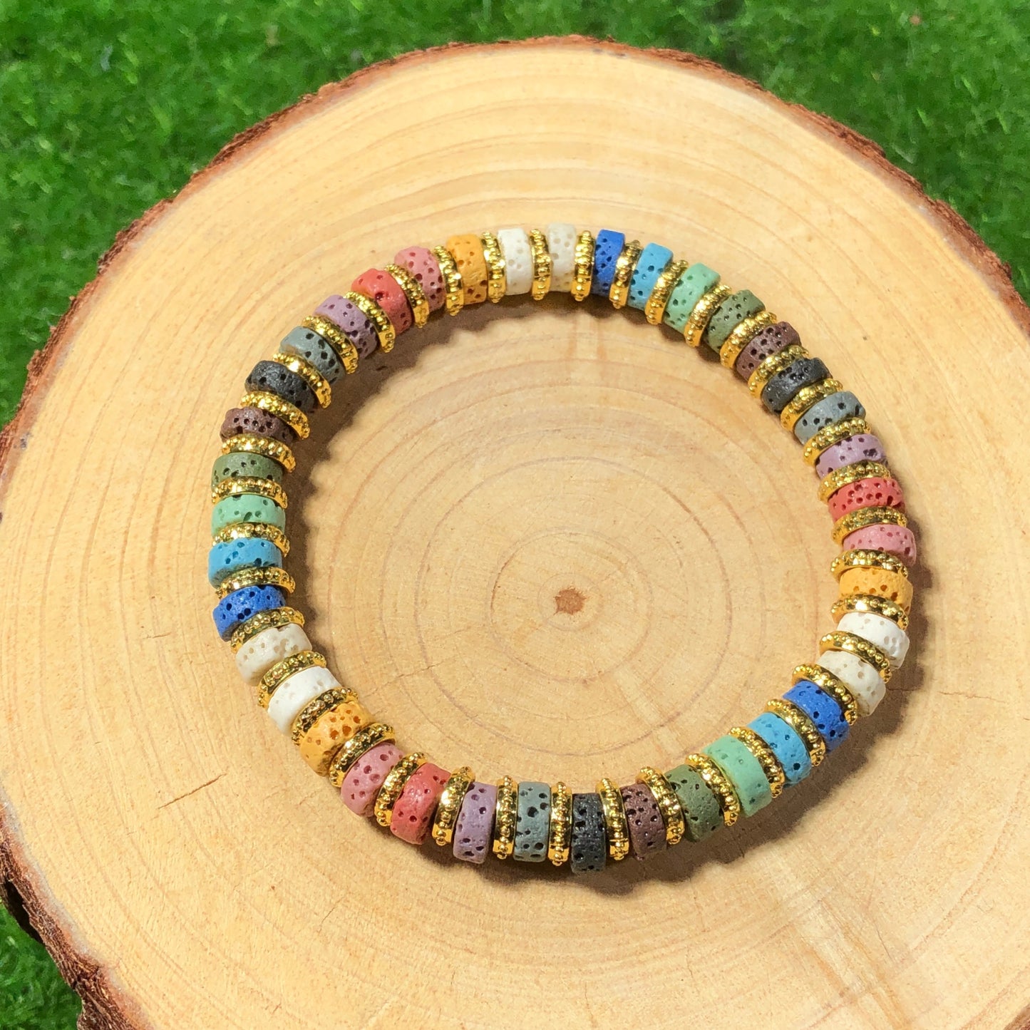 Farbenfrohes Armband aus Vulkangestein, Dopamin-Armband, handgefertigt.