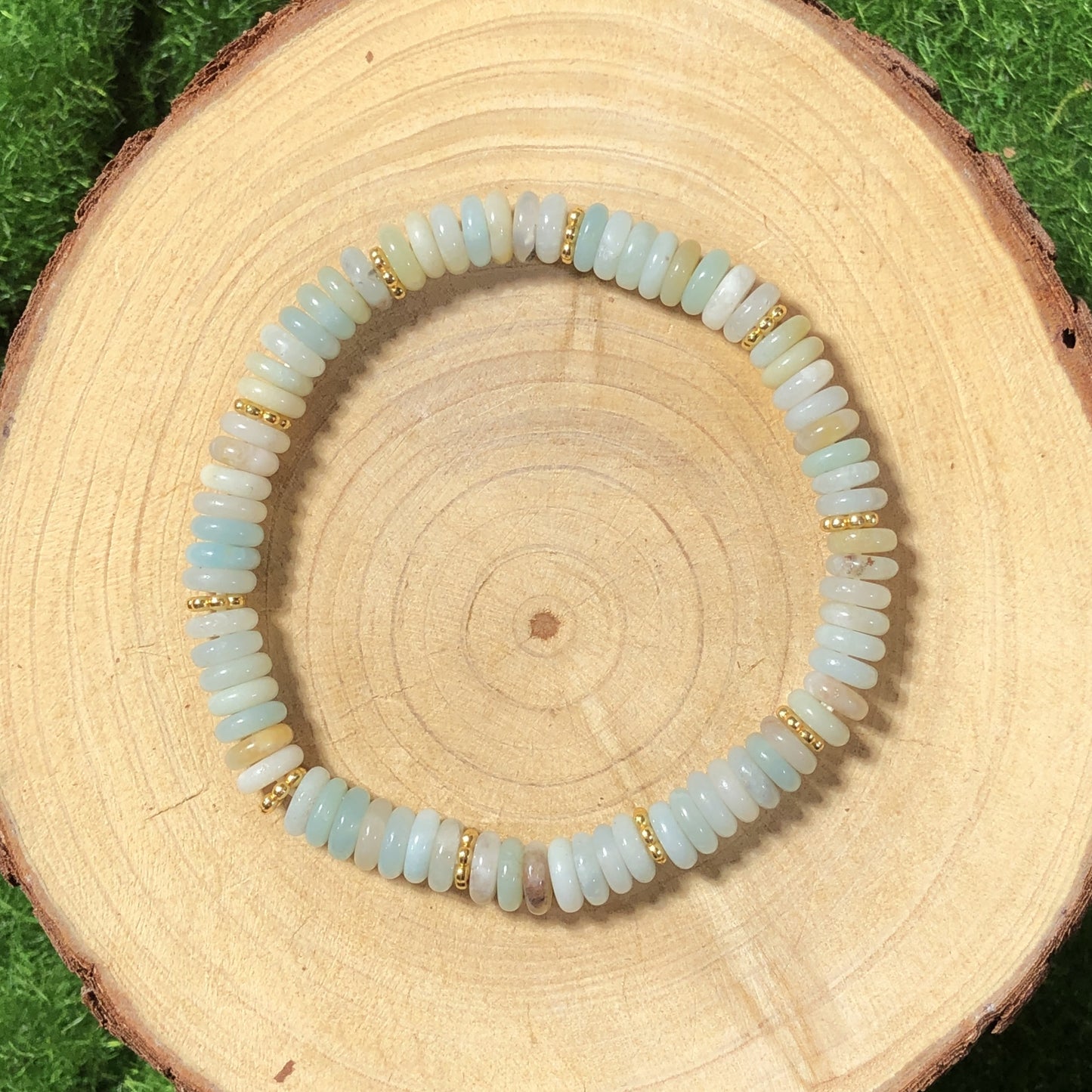 Armband aus natürlichen Amazonas-Steinflockenperlen, handgefertigt