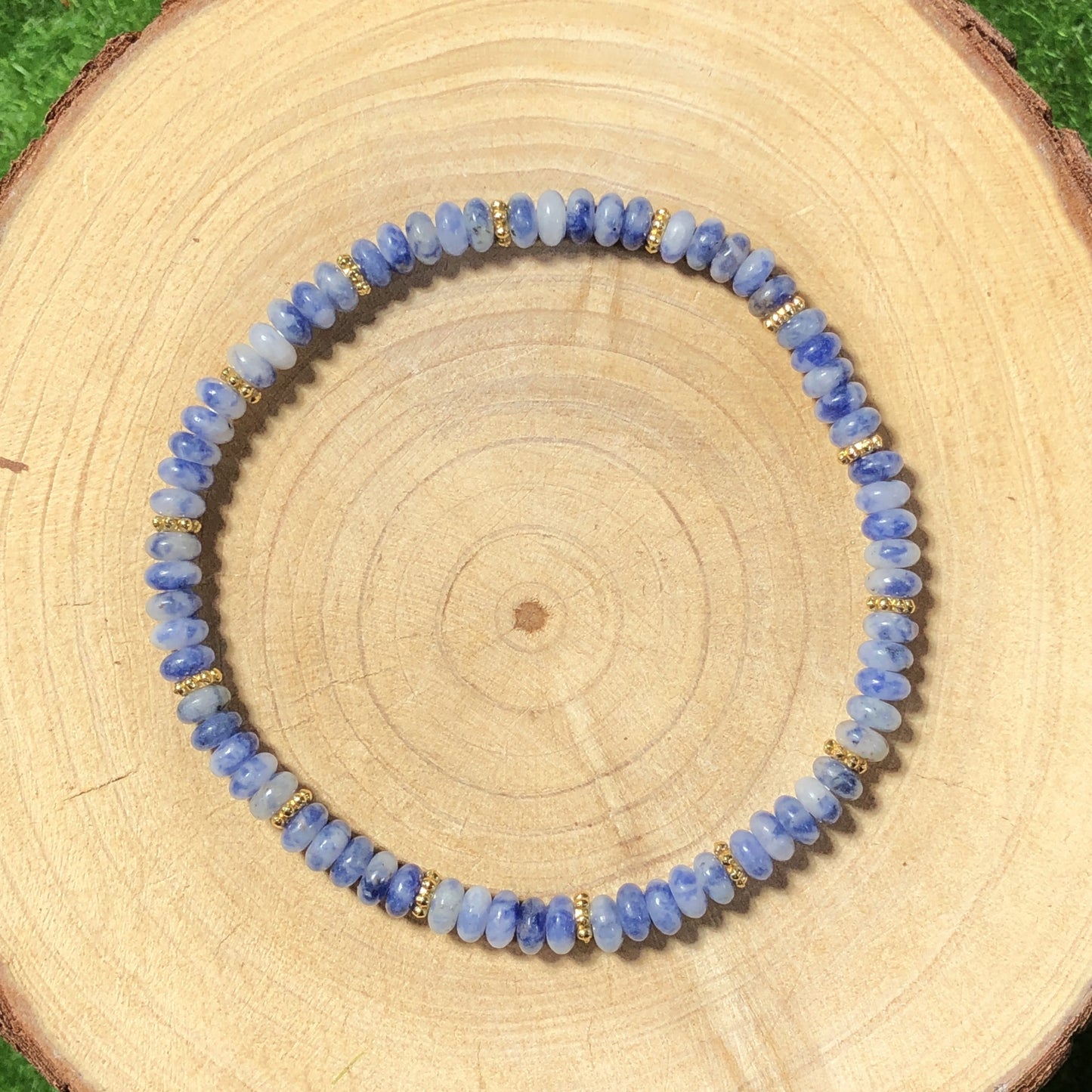 Armband aus natürlichen Blaustein-Flockenperlen, handgefertigt