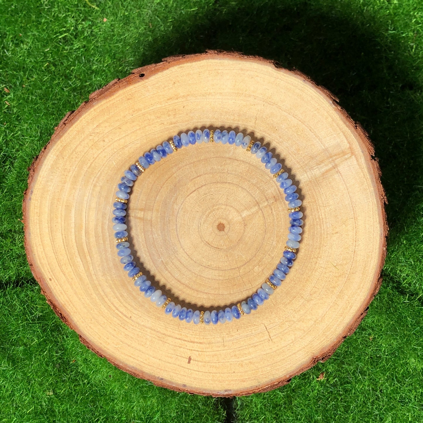 Armband aus natürlichen Blaustein-Flockenperlen, handgefertigt