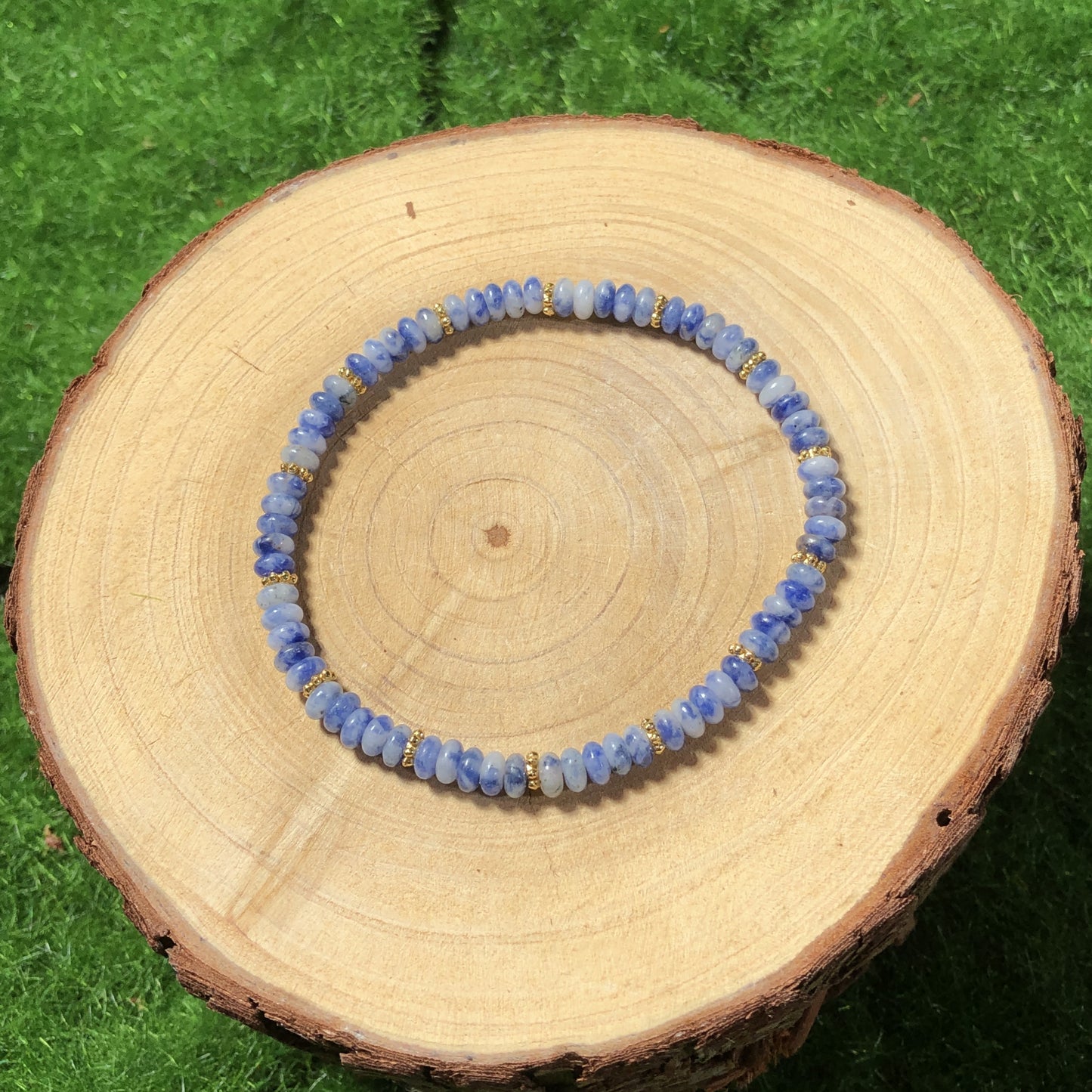 Armband aus natürlichen Blaustein-Flockenperlen, handgefertigt