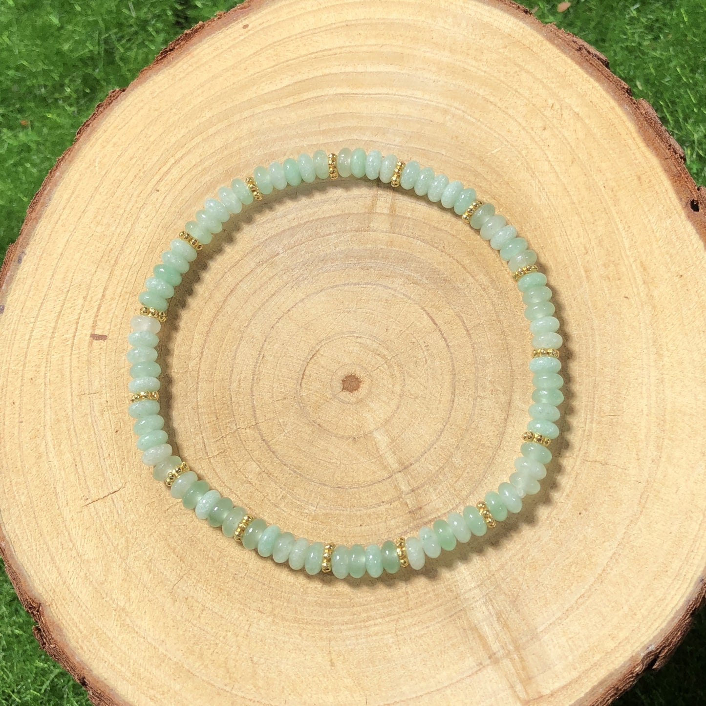 Armband aus natürlichen grünen Aventurinperlen, handgefertigt.