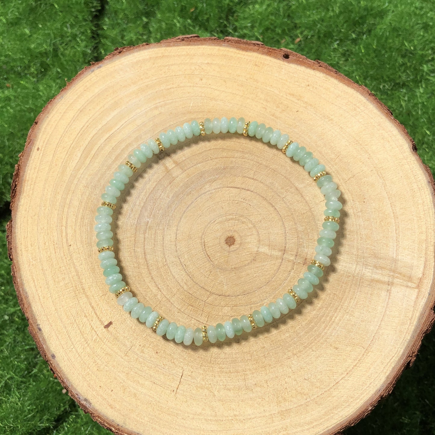 Armband aus natürlichen grünen Aventurinperlen, handgefertigt.