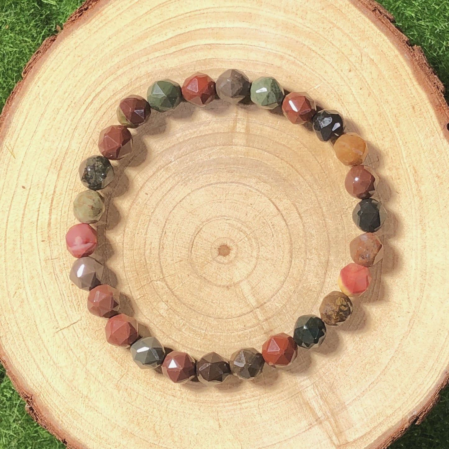 Armband aus naturfarbenem Achat, handgefertigt.