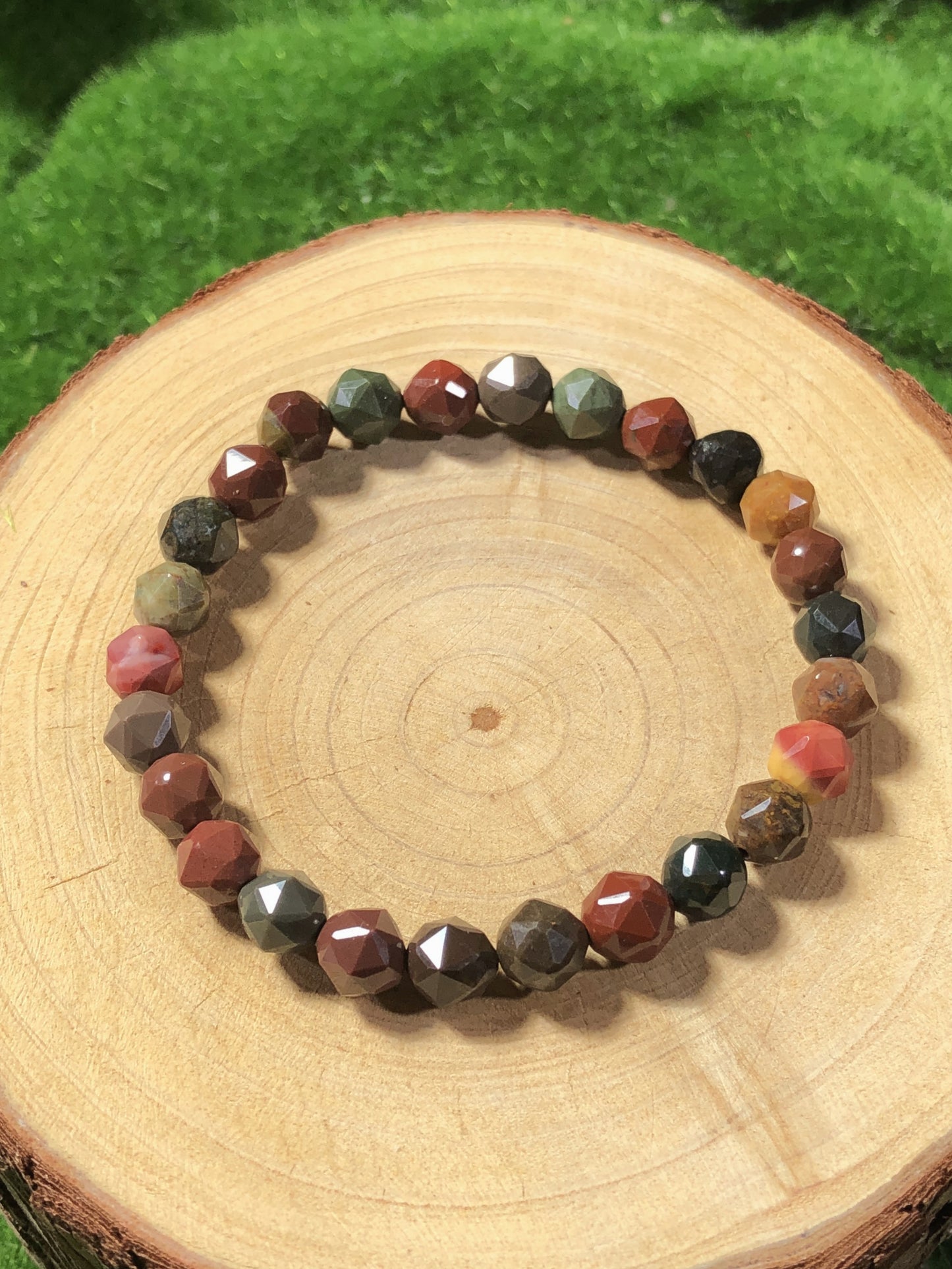 Armband aus naturfarbenem Achat, handgefertigt.