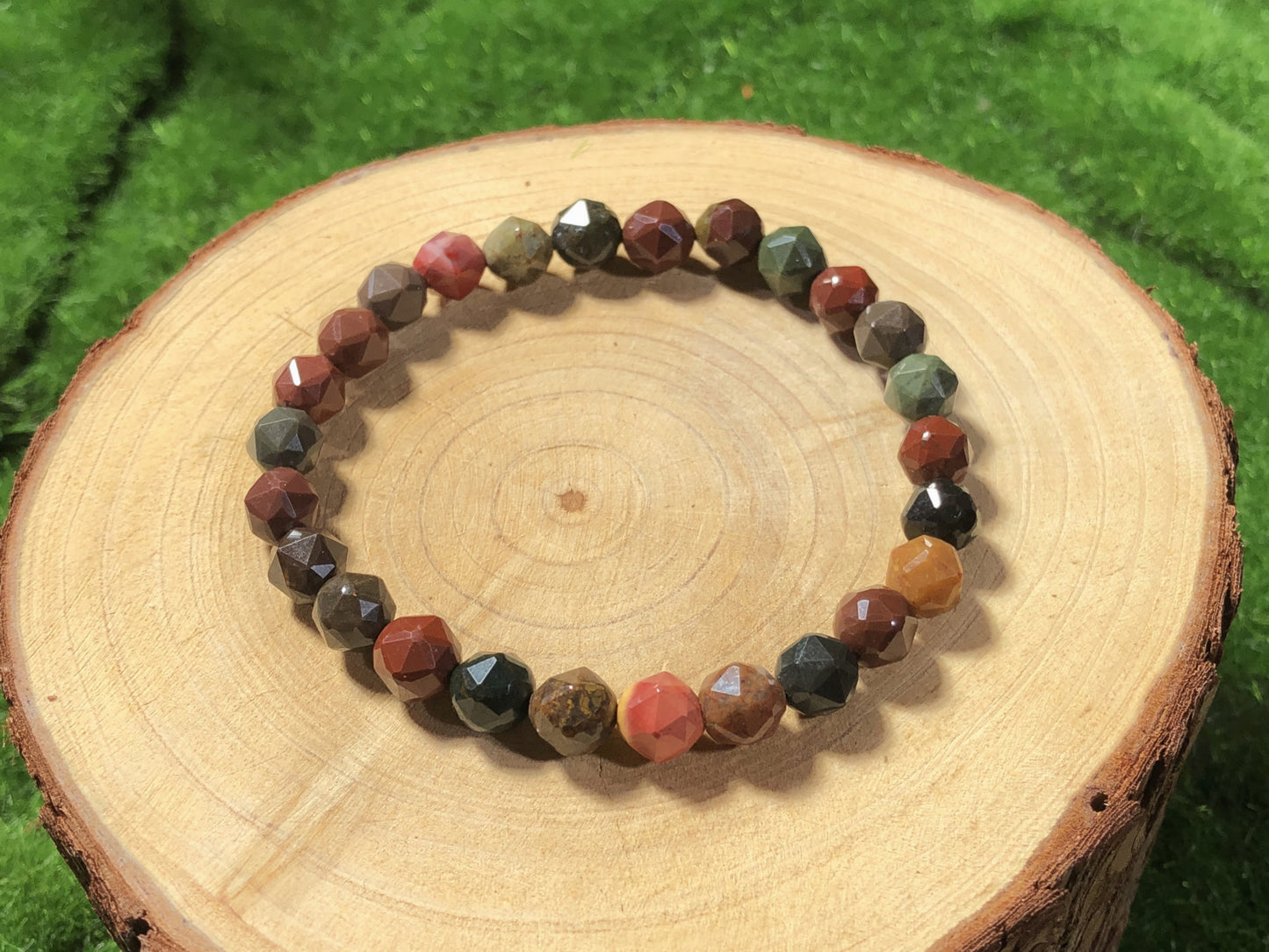 Armband aus naturfarbenem Achat, handgefertigt.