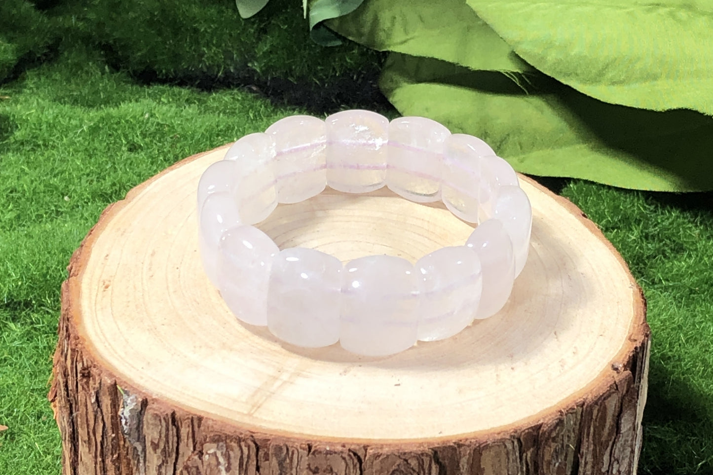 Armband aus natürlichem weißen Kristallwürfel, handgefertigt.