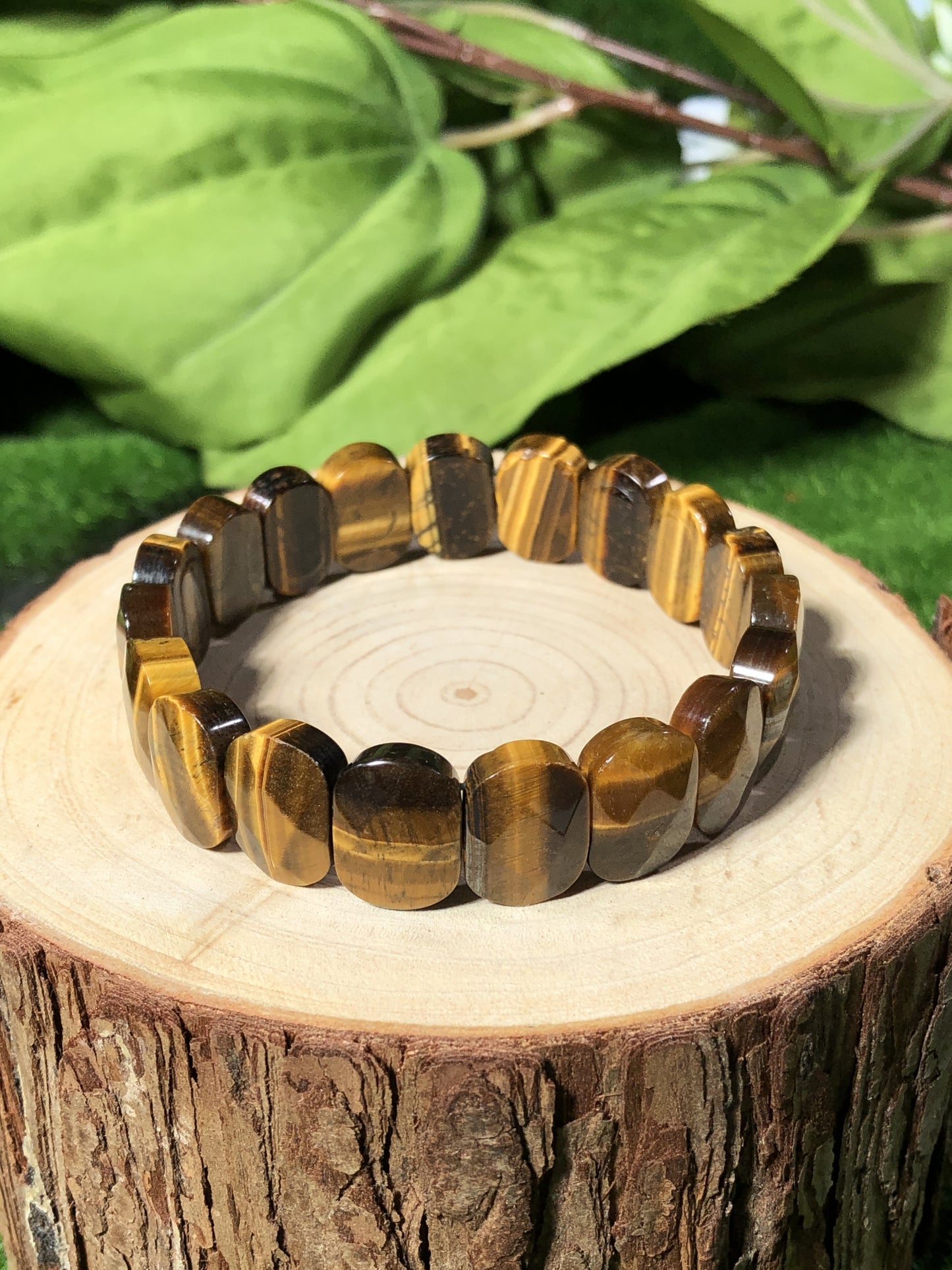 Armband aus natürlichem gelbem Tigerauge mit ovalem Facettenschliff, handgefertigt.