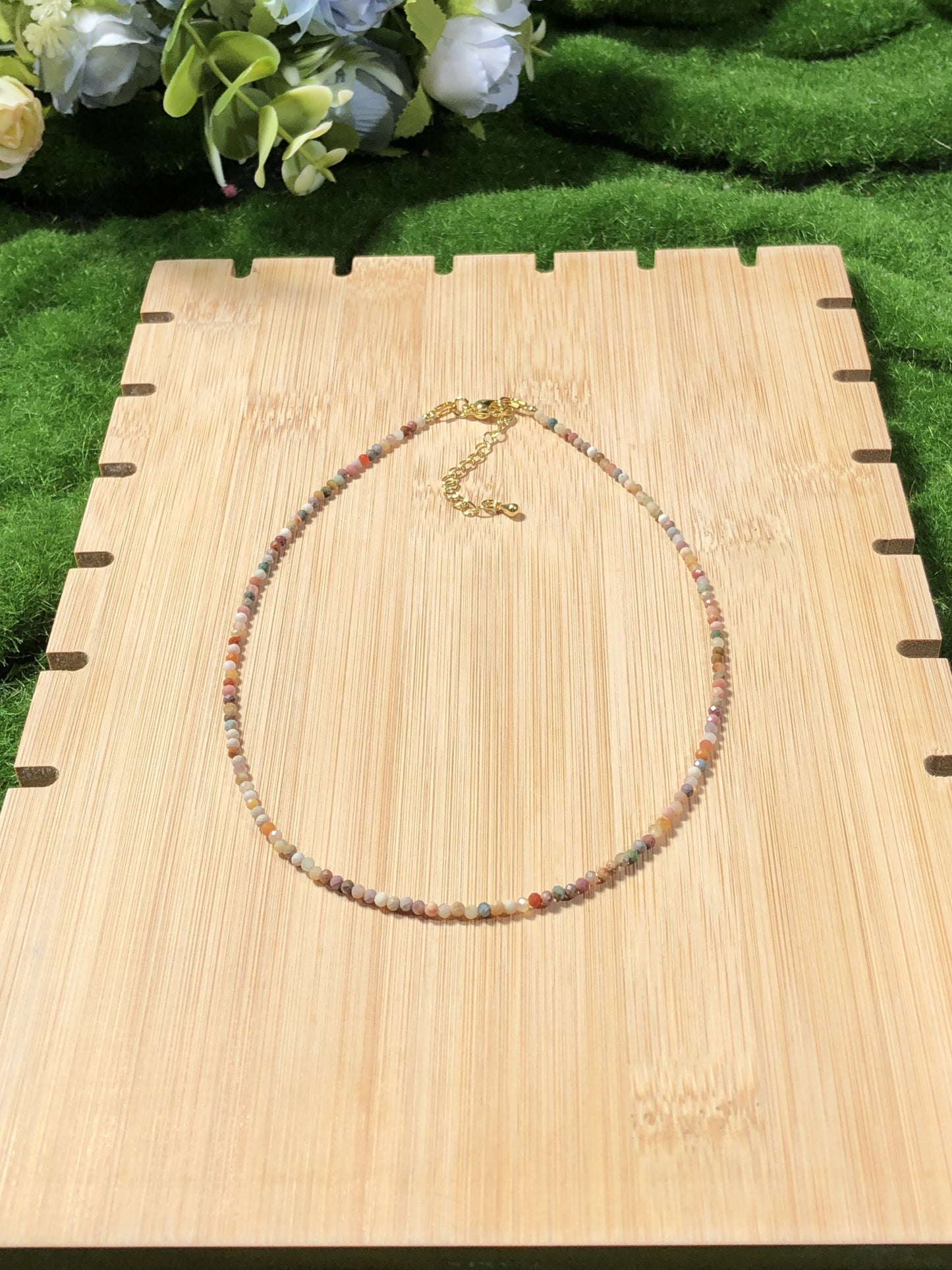 Halskette aus natürlichem Achat, Kette aus 14-karätig vergoldetem Kupfer, handgefertigt.