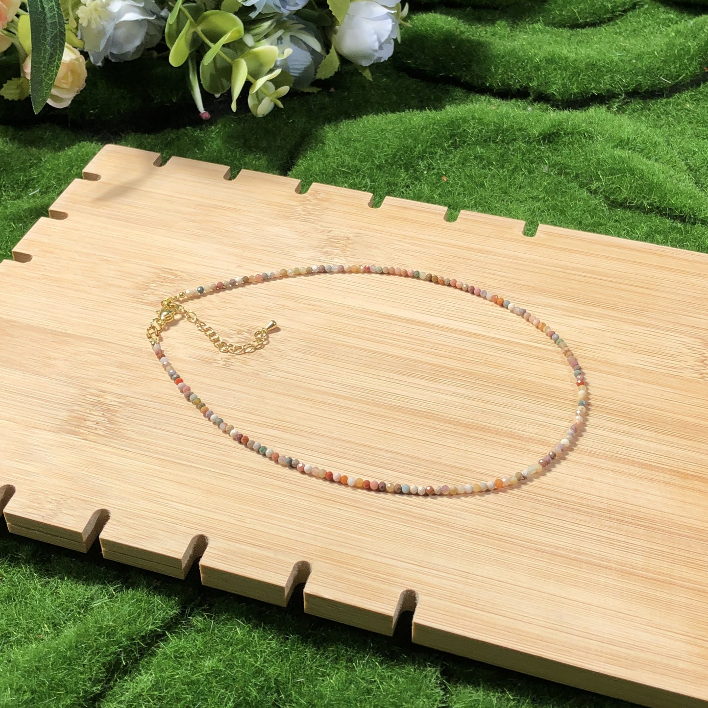 Halskette aus natürlichem Achat, Kette aus 14-karätig vergoldetem Kupfer, handgefertigt.