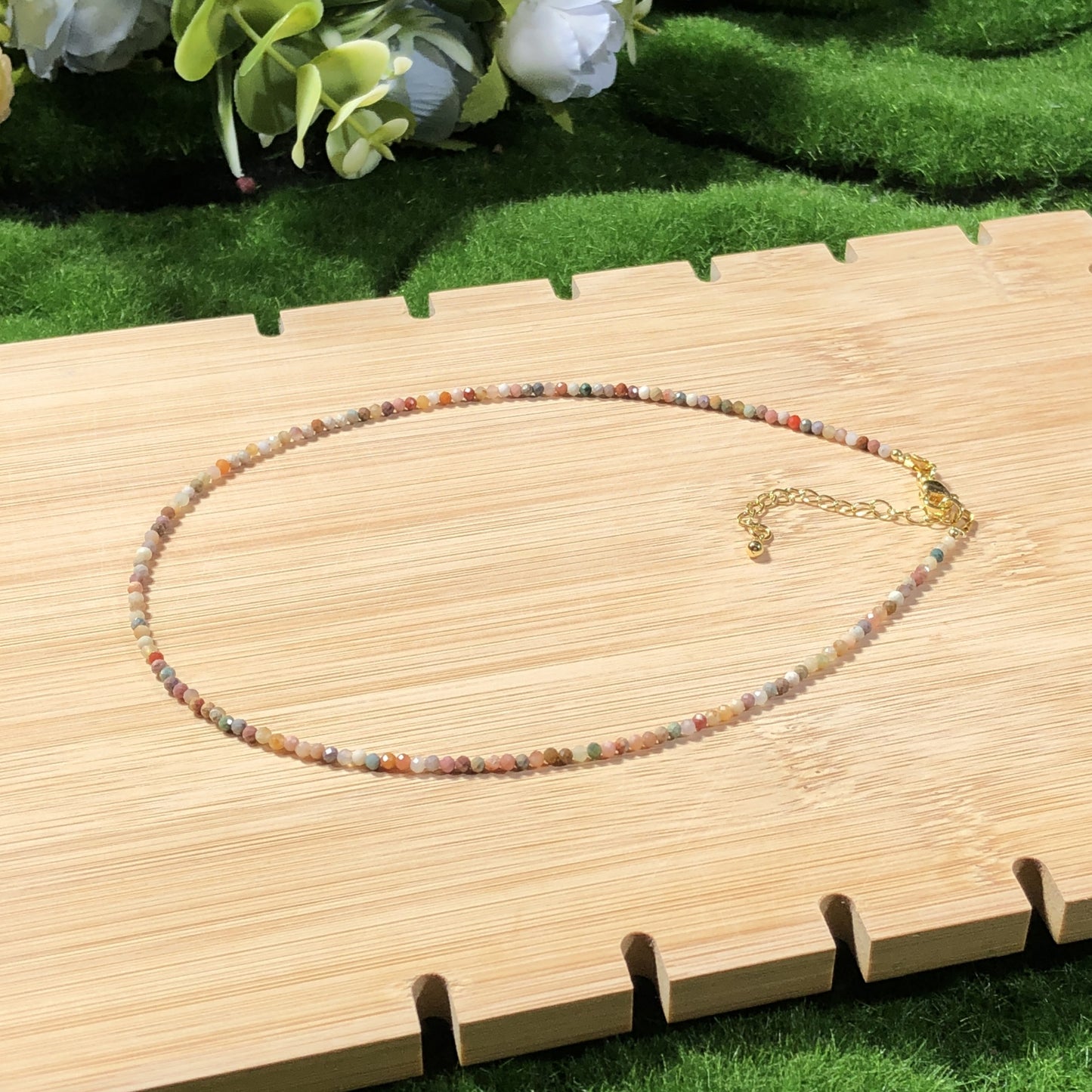 Halskette aus natürlichem Achat, Kette aus 14-karätig vergoldetem Kupfer, handgefertigt.