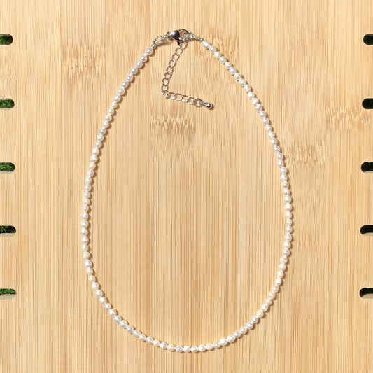 Halskette aus natürlichen Süßwasserperlen, handgefertigt