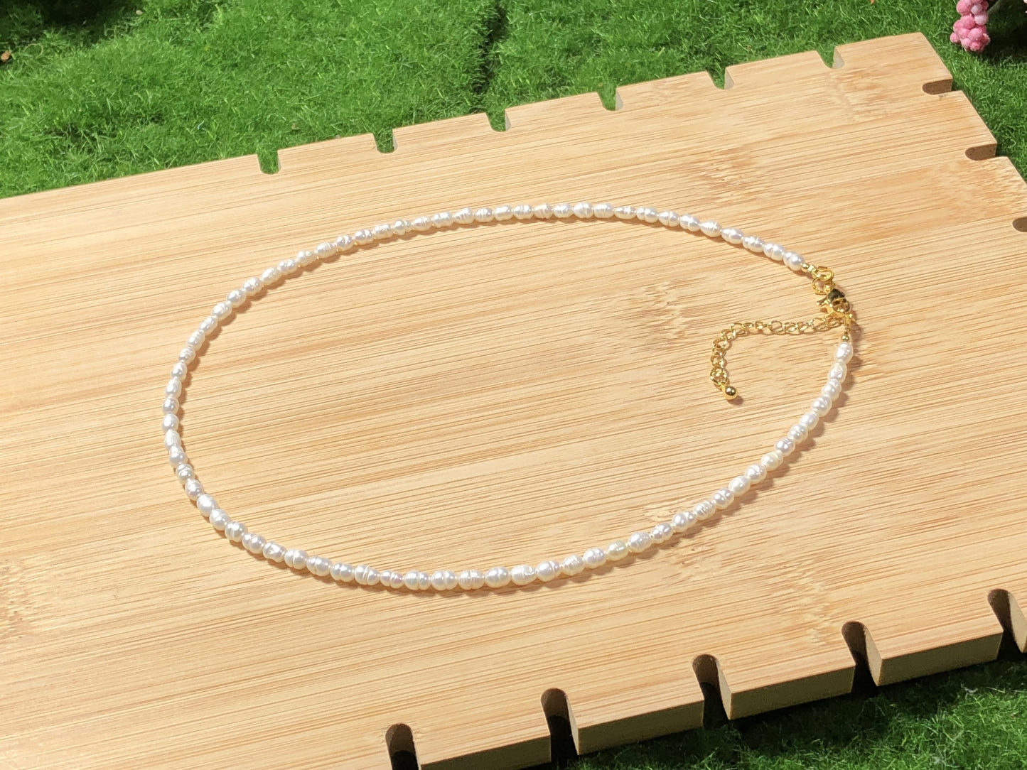 Halskette aus natürlichen Süßwasserperlen, Kupferkette, 14-karätig vergoldet, handgefertigt.