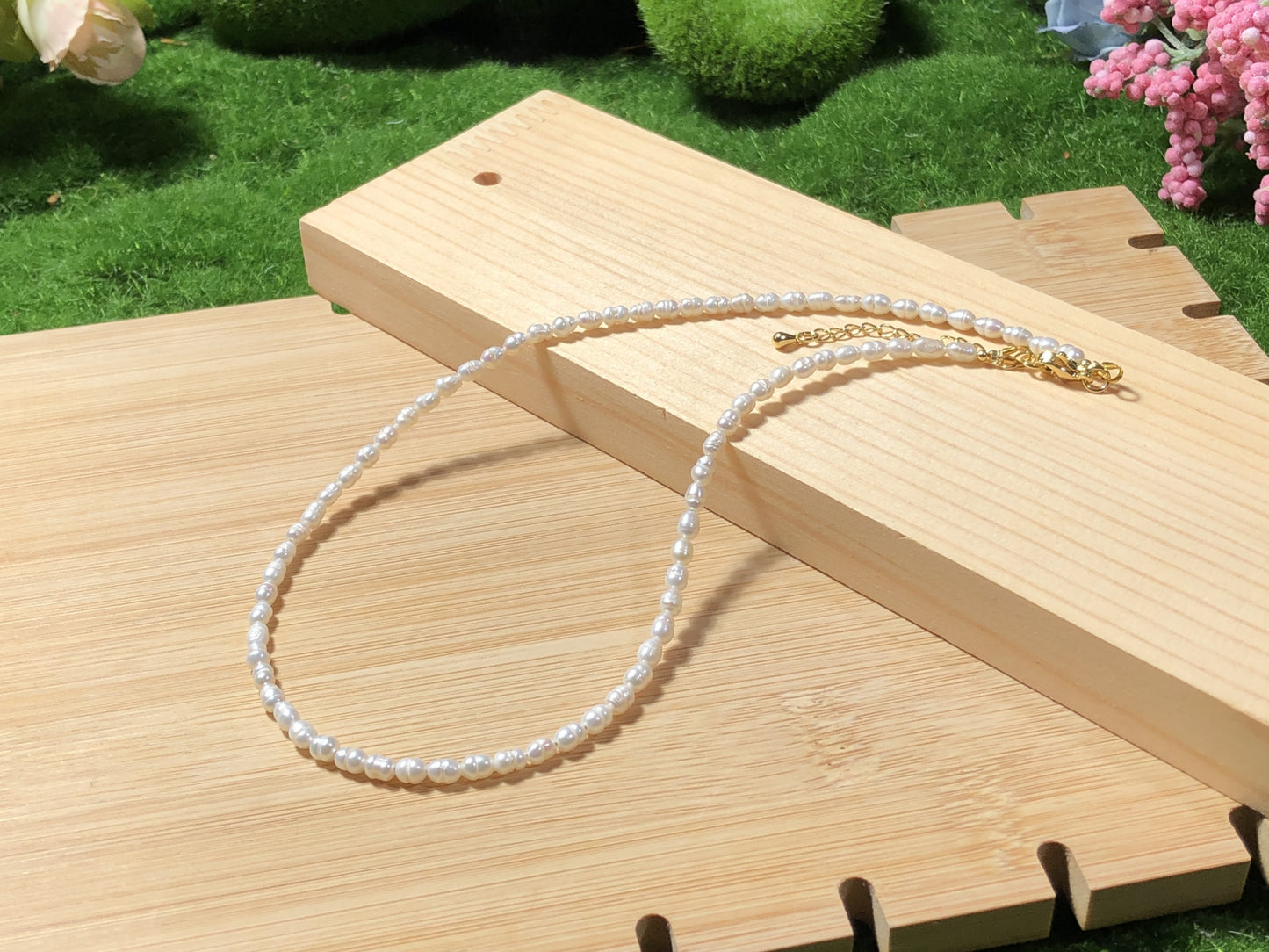 Halskette aus natürlichen Süßwasserperlen, Kupferkette, 14-karätig vergoldet, handgefertigt.