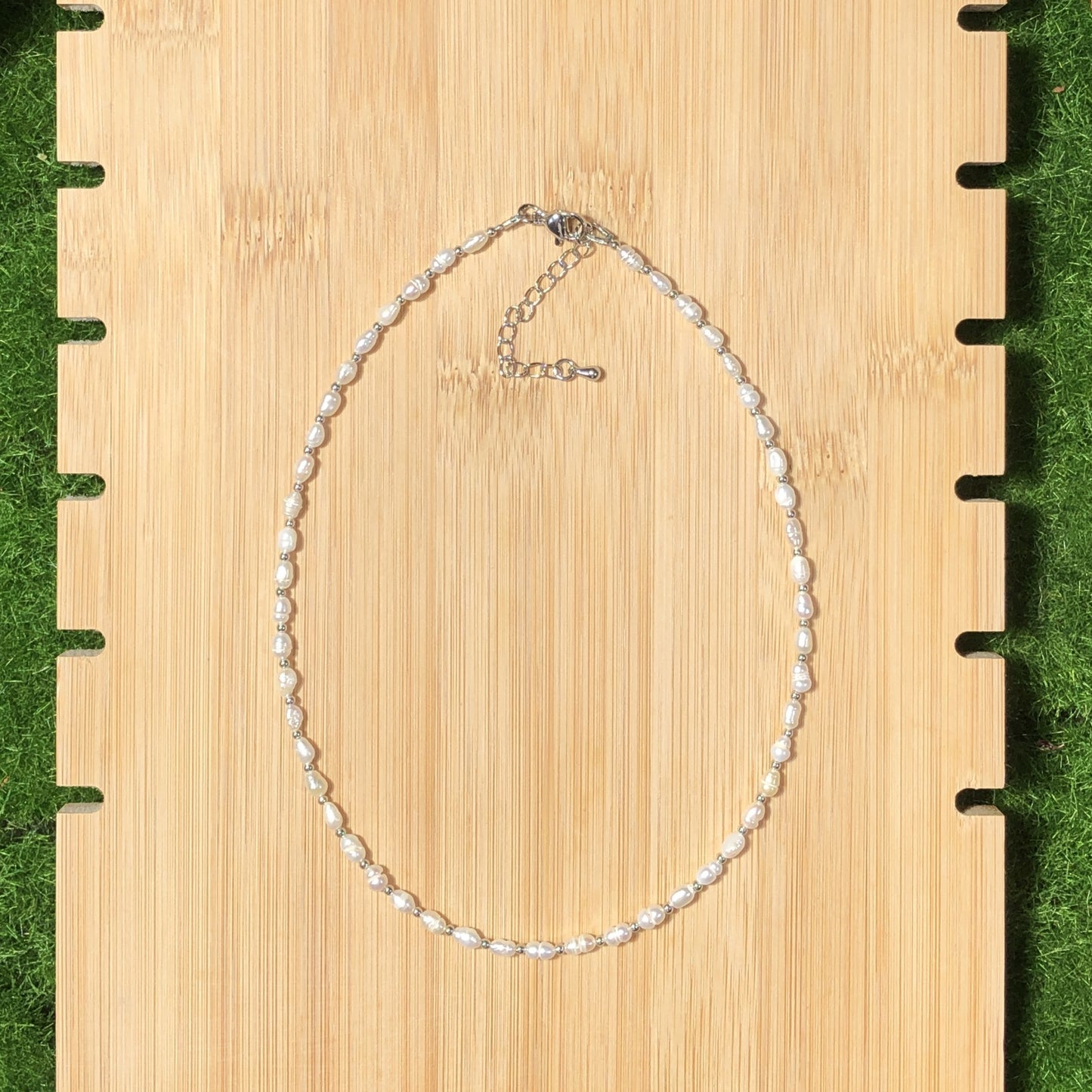 Halskette aus natürlichen Süßwasserperlen, handgefertigt