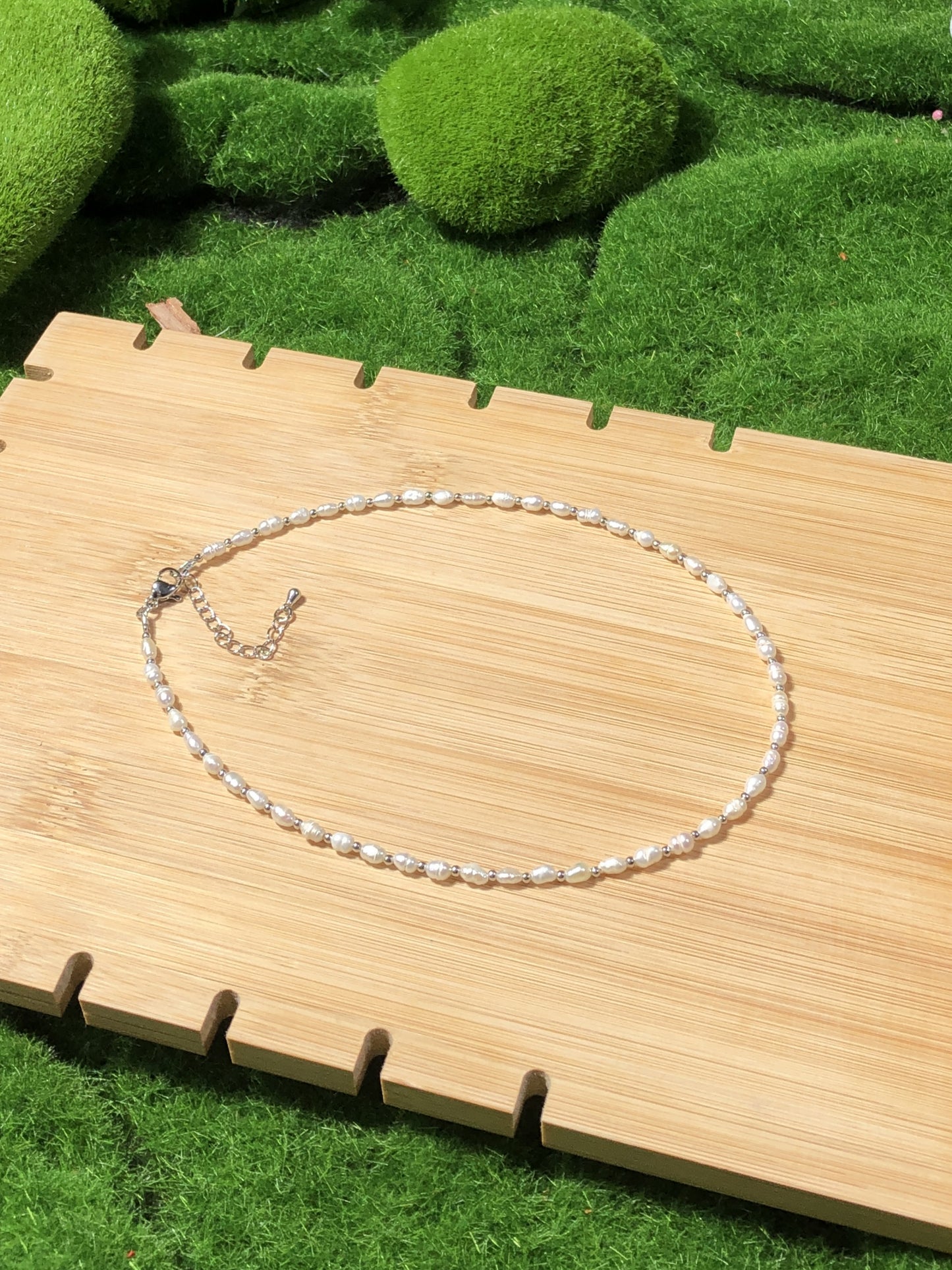 Halskette aus natürlichen Süßwasserperlen, handgefertigt