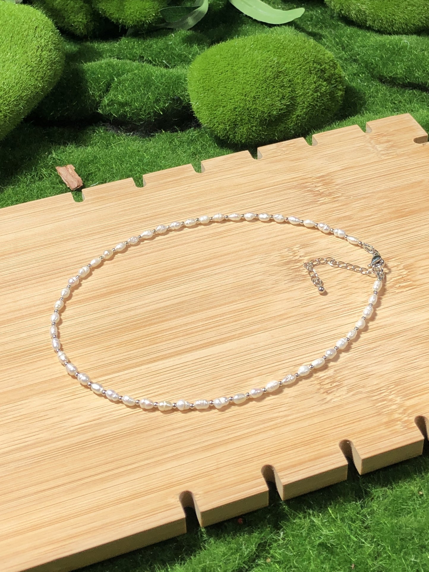 Halskette aus natürlichen Süßwasserperlen, handgefertigt