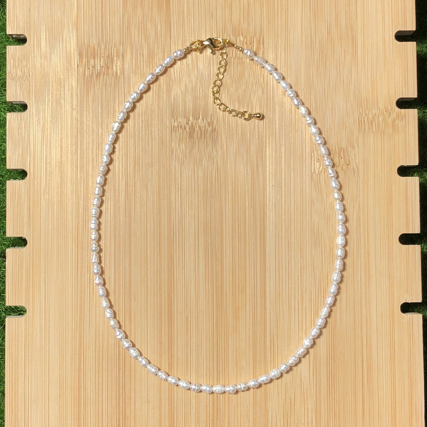 Halskette aus natürlichen Süßwasserperlen, handgefertigt