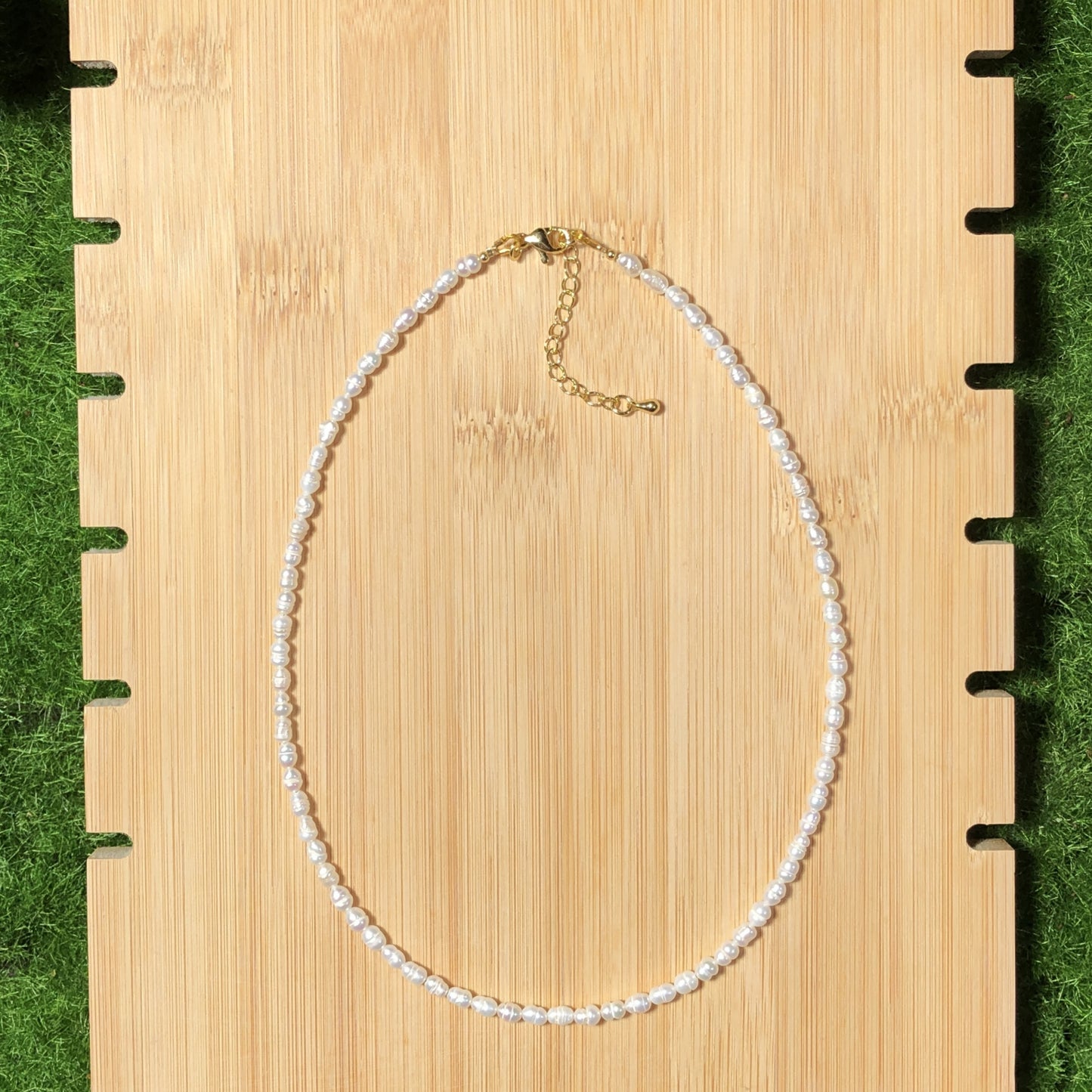 Halskette aus natürlichen Süßwasserperlen, Kupferkette, 14-karätig vergoldet, handgefertigt.