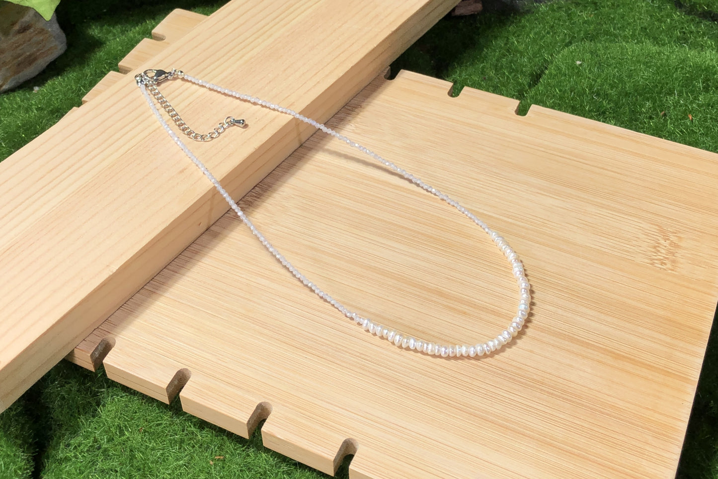 Halskette aus natürlichen Süßwasserperlen, handgefertigt
