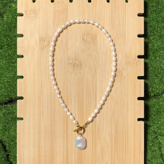 Halskette aus natürlichen Süßwasserperlen, handgefertigt