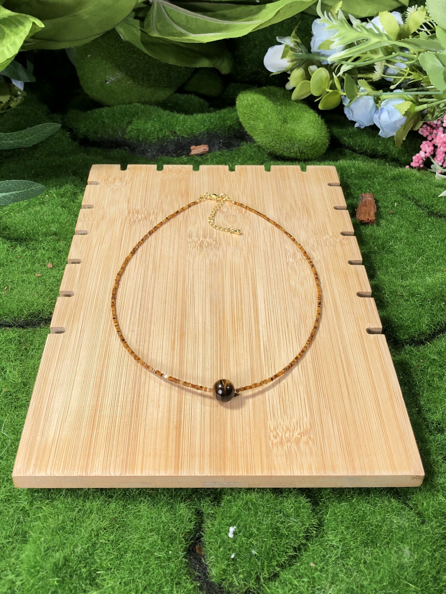 Natürliche quadratische Tigeraugen-Halskette, handgefertigt.