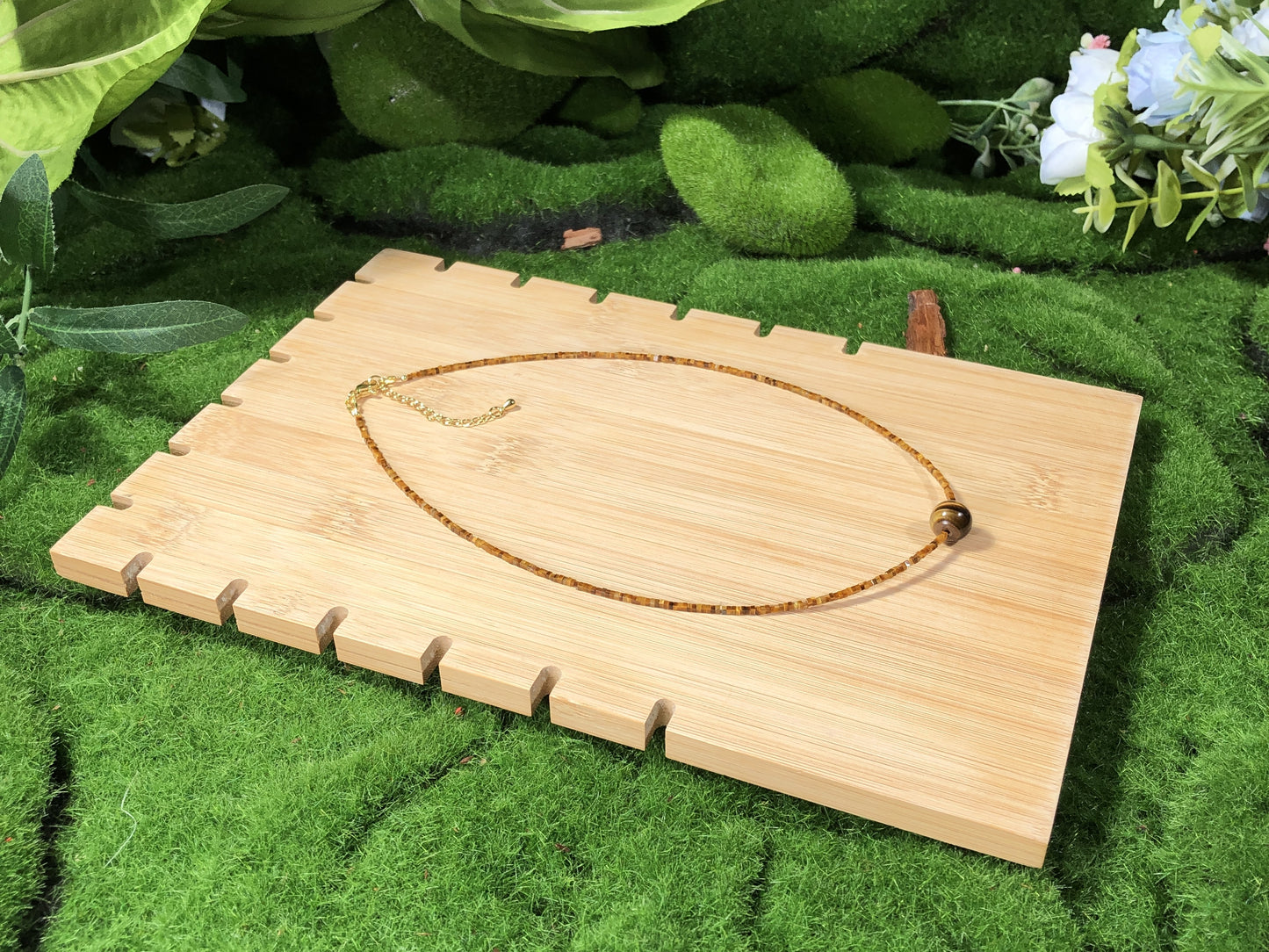 Natürliche quadratische Tigeraugen-Halskette, handgefertigt.