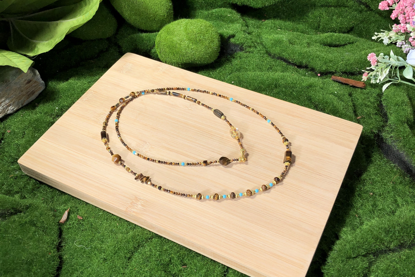 Halskette aus natürlichem Tigerauge, 14-karätig vergoldete Kupferkette, handgefertigt.