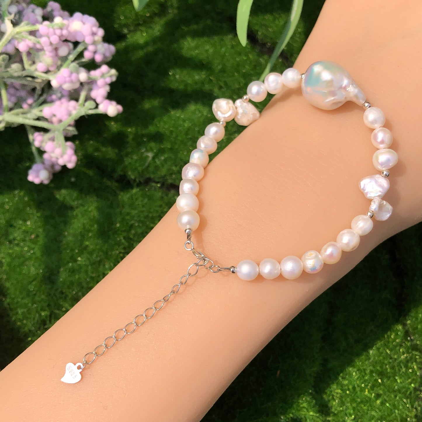Exquisites Armband aus natürlichen Süßwasserperlen und Barockperlen, handgefertigt