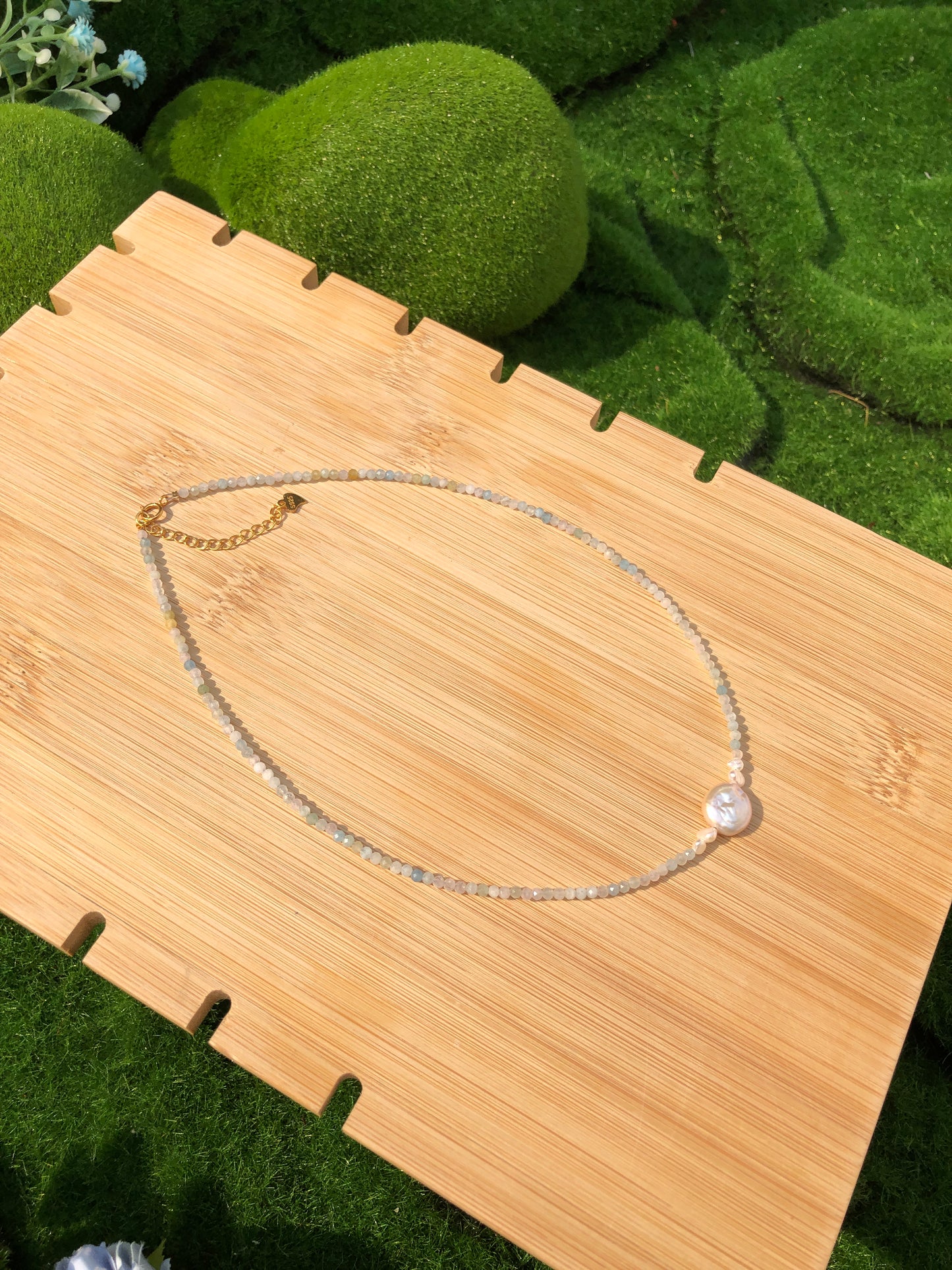 Natürliche exquisite farbige Steinperle Kupfer vergoldet 18K Halskette handgefertigt