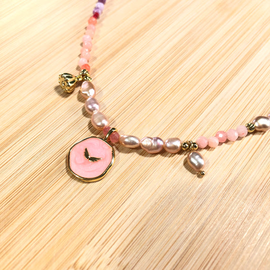 Exquisite bunte Chalcedon-Perlenkristall-Kupfer-plattierte 14K-Gold-Halskette, handgefertigt