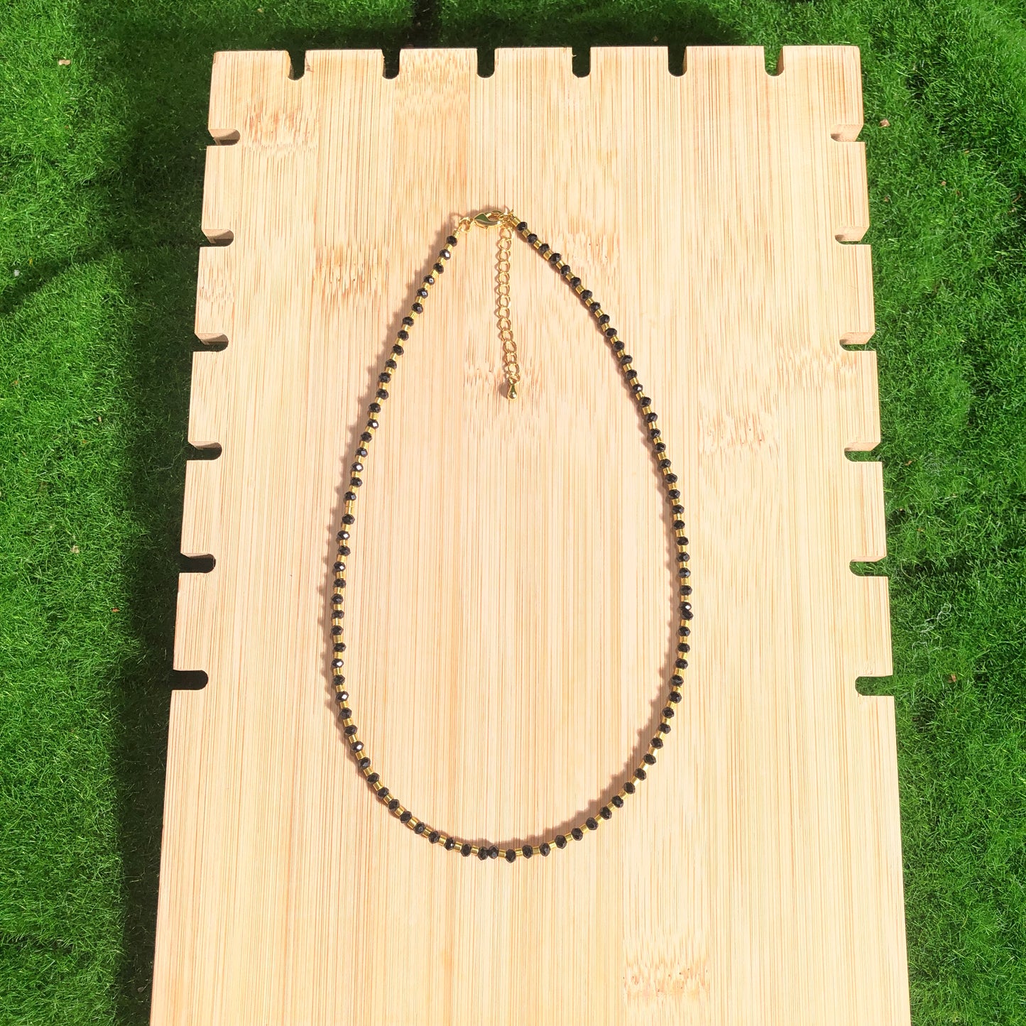 Zarte schwarze Spinellkette, Kupfer mit 14K Gold plattiert, handgefertigt