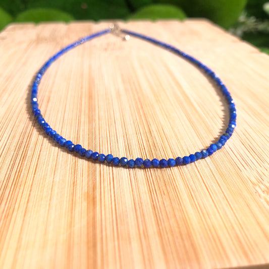Exquisite natürliche Lapislazuli-Halskette, blaue Halskette, handgefertigt
