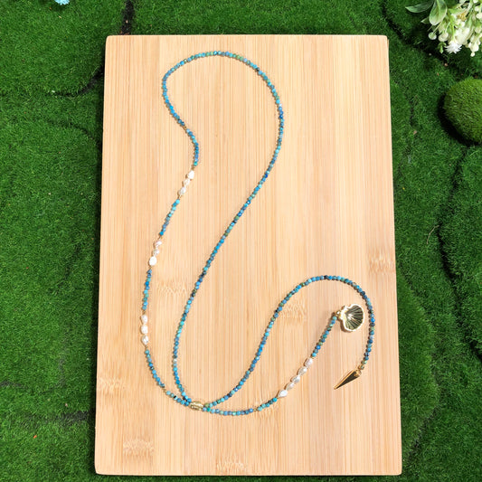 Exquisite blaue türkisfarbene Süßwasserperlenkette, kupfervergoldeter 14K-Anhänger, blaue Halskette, handgefertigt