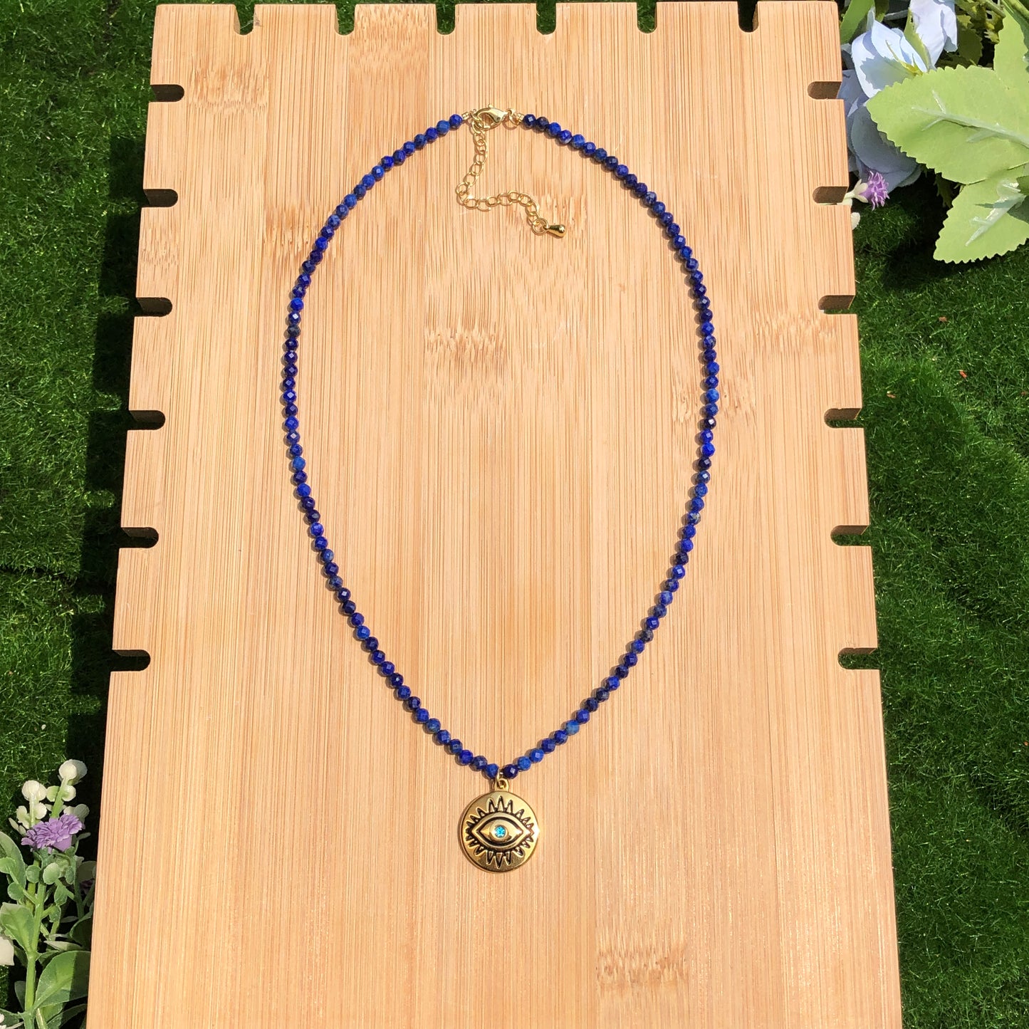 Exquisiter Lapislazuli-Teufelsauge-Anhänger aus Titanstahl 14K vergoldet handgefertigt, Verlängerungskette aus Kupfer 14K vergoldet Halskette