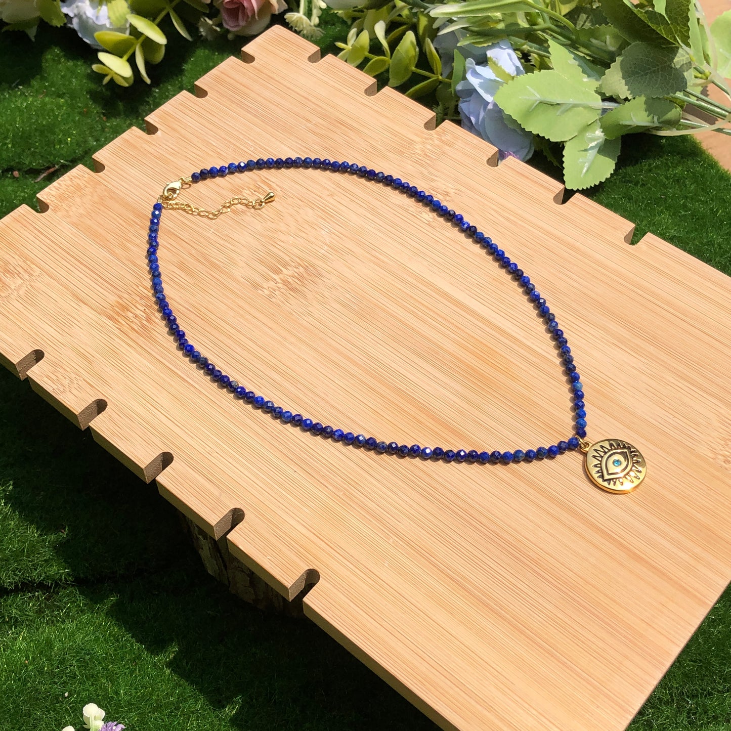 Exquisiter Lapislazuli-Teufelsauge-Anhänger aus Titanstahl 14K vergoldet handgefertigt, Verlängerungskette aus Kupfer 14K vergoldet Halskette