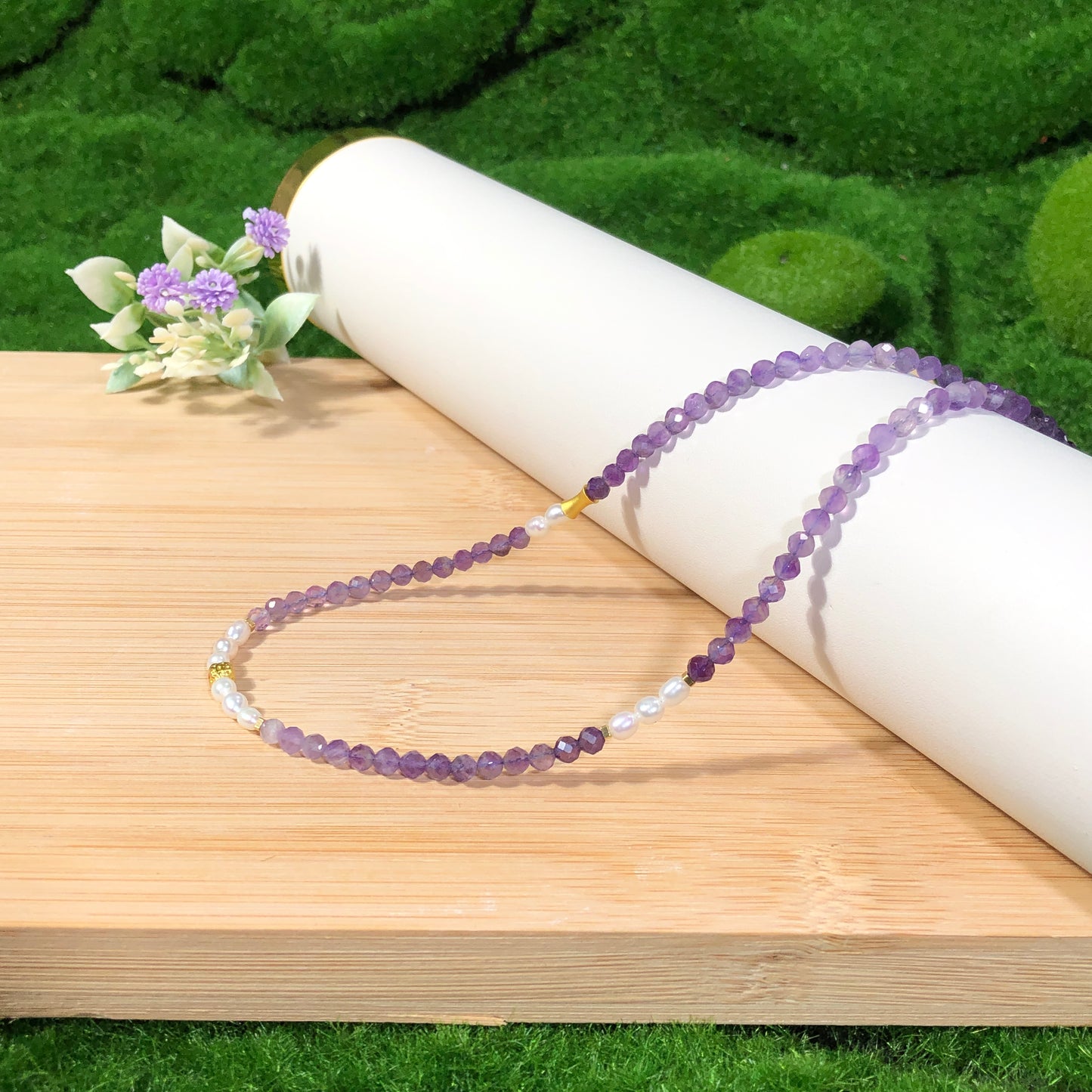 Natürliche Amethyst-Halskette. Natürliche Süßwasserperlen-Halskette. Amethyst-Süßwasserperle. Handgefertigt