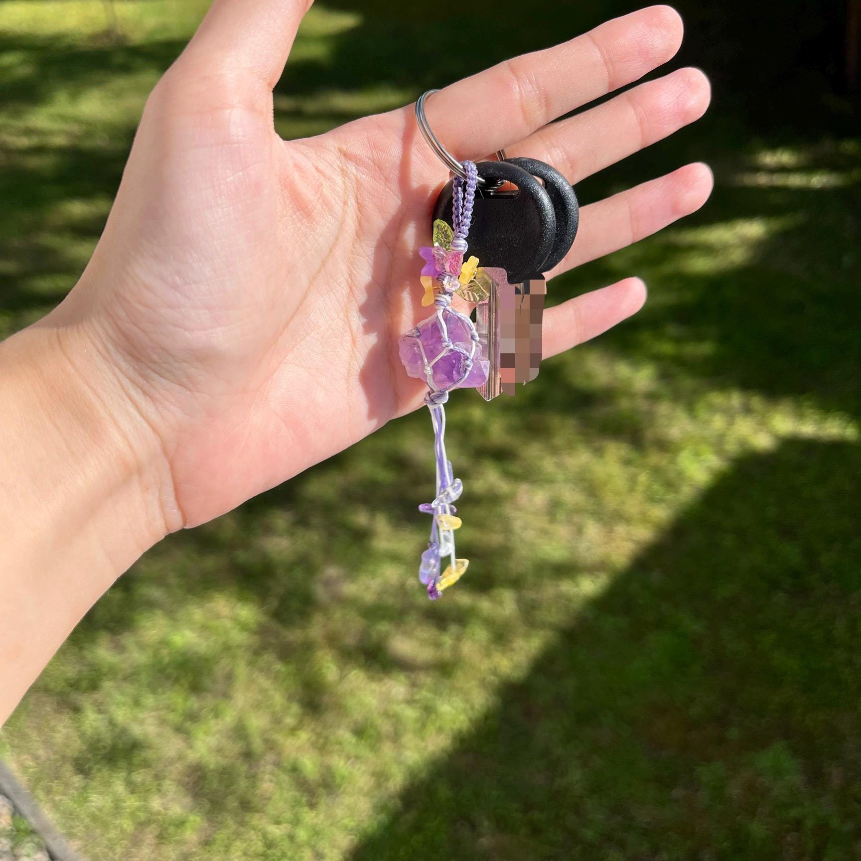 Edelstein Makramee Schlüsselanhänger - Gemstone Macrame Keychain - Amethyst / Fluorit