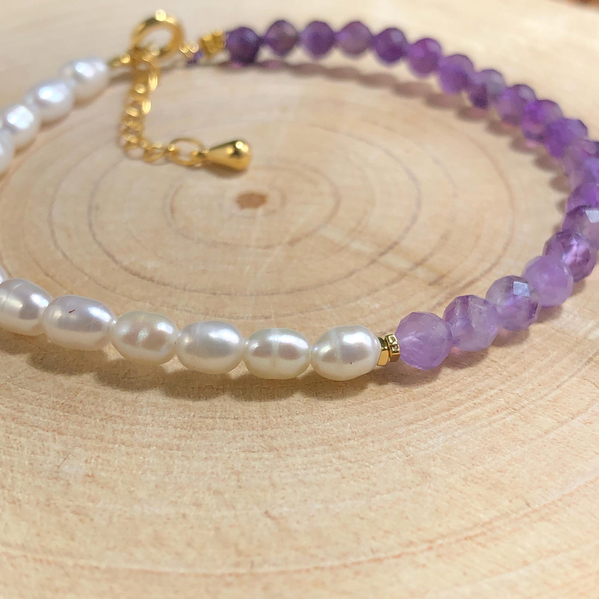 Feines Armband Amethyst Perlen Süßwasserperlen Armband Edelstein Gemstone 14k vergoldet handgemacht