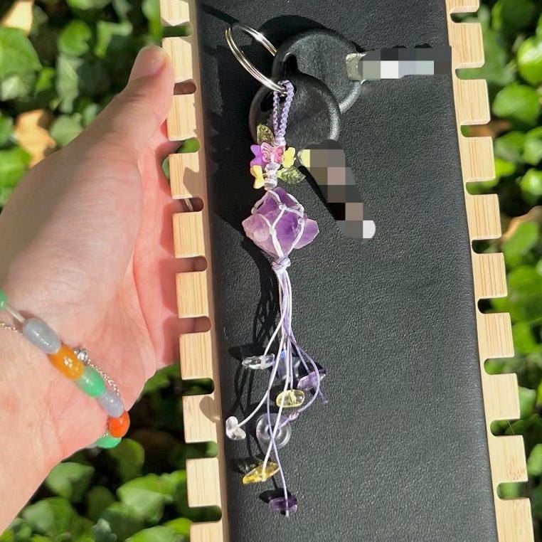 Edelstein Makramee Schlüsselanhänger - Gemstone Macrame Keychain - Amethyst / Fluorit