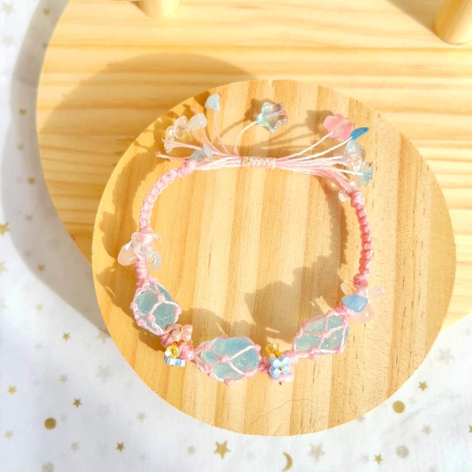 Marshmallow II - Makramee Edelstein Armband mit Aquamarin Handgefertigtes Armband Aquamarin