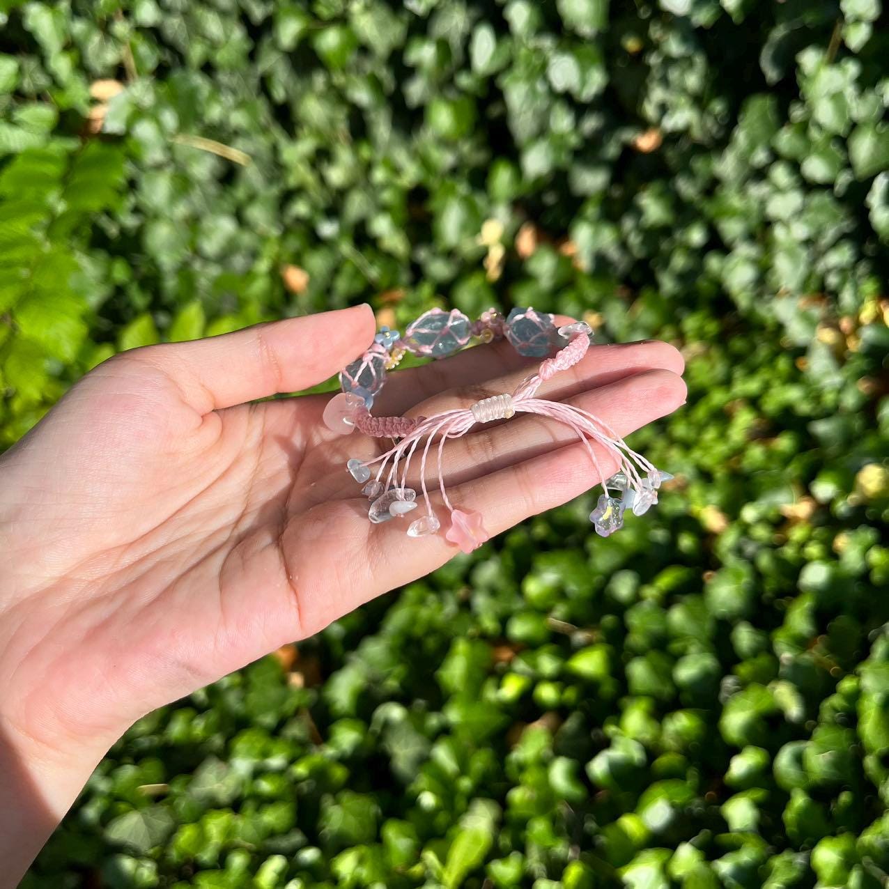 Marshmallow II - Makramee Edelstein Armband mit Aquamarin Handgefertigtes Armband Aquamarin